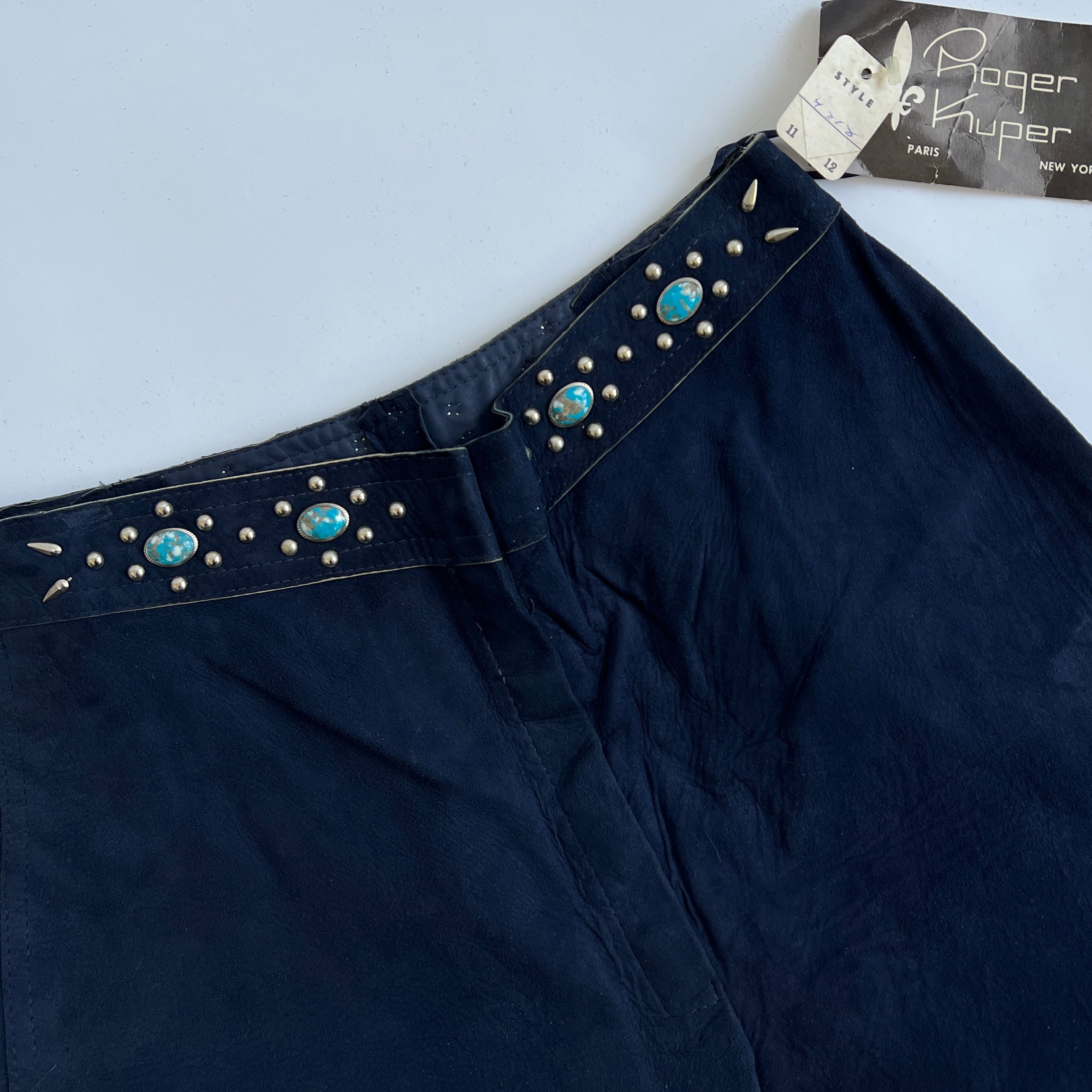 Rare 1970s turquoise studded suede pant - M