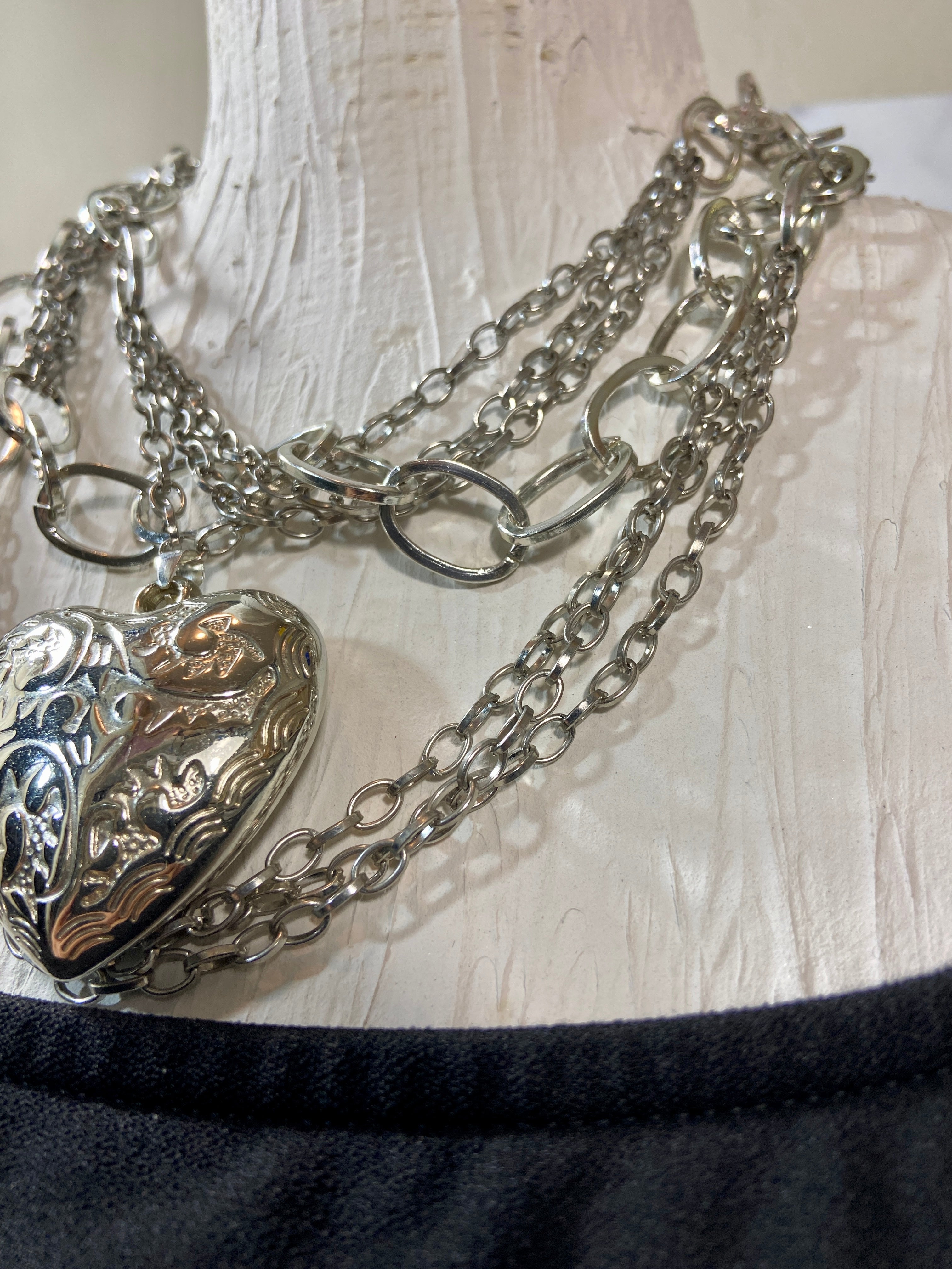 Heart in layers chains