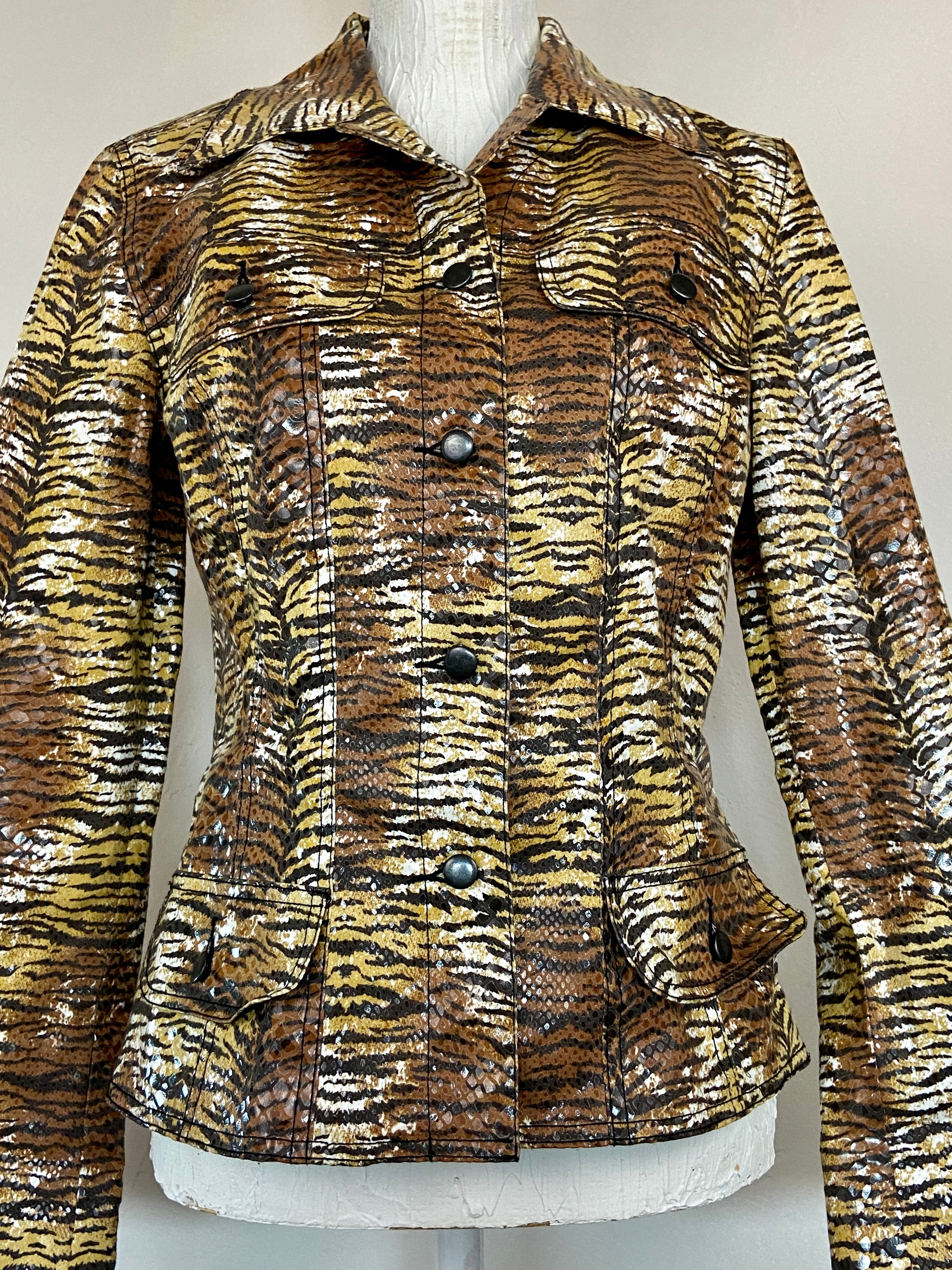 ANTHRACITE BROWN/WHITE LEOPARD PRINT BUTTON FRONT LONG SLEEVE JACKET