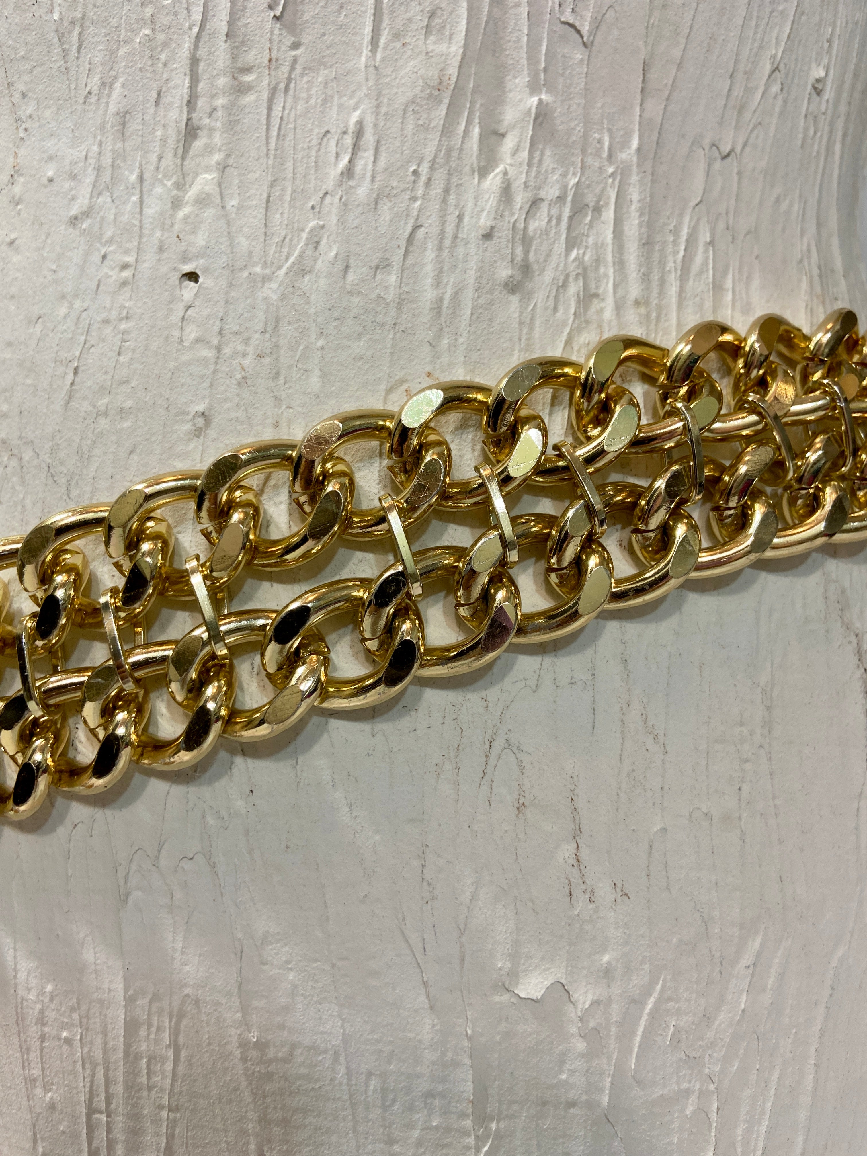 Chunky chain waist gold belt