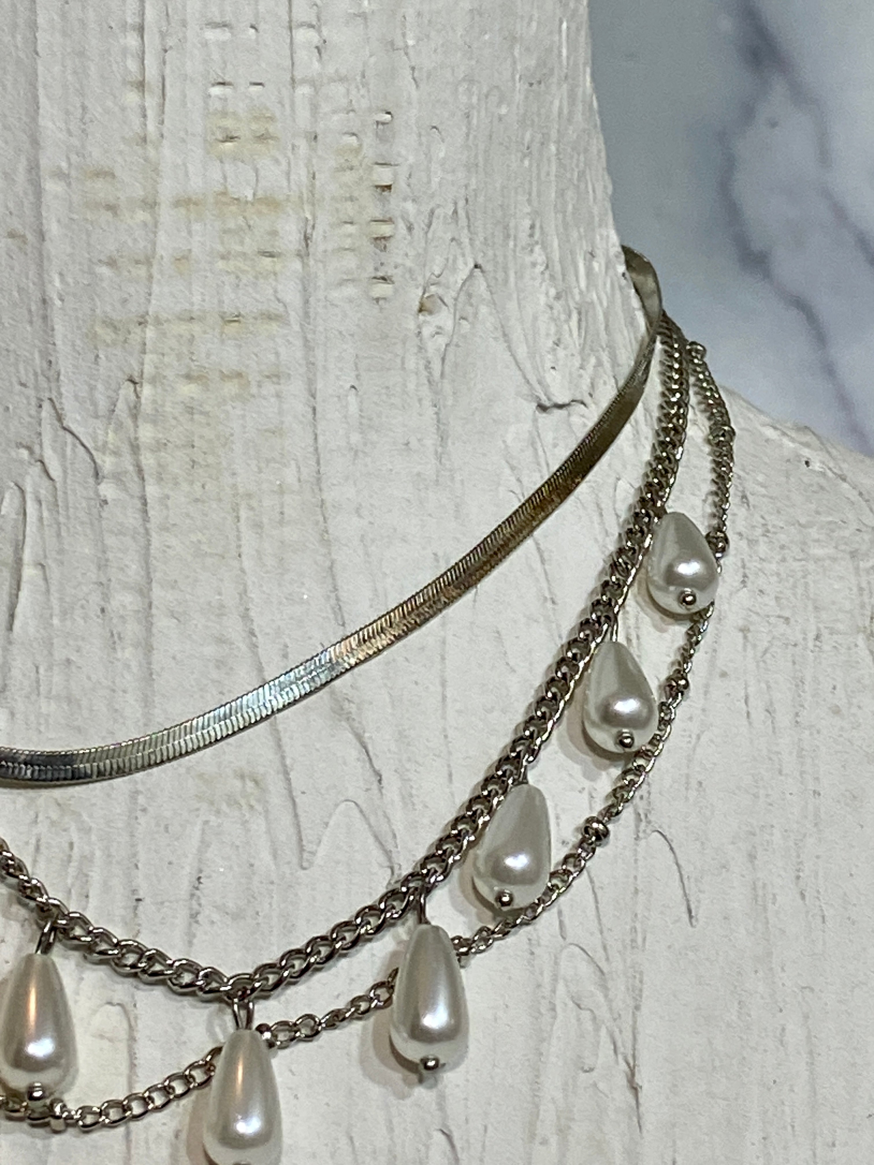 Pearls with Layers of chain