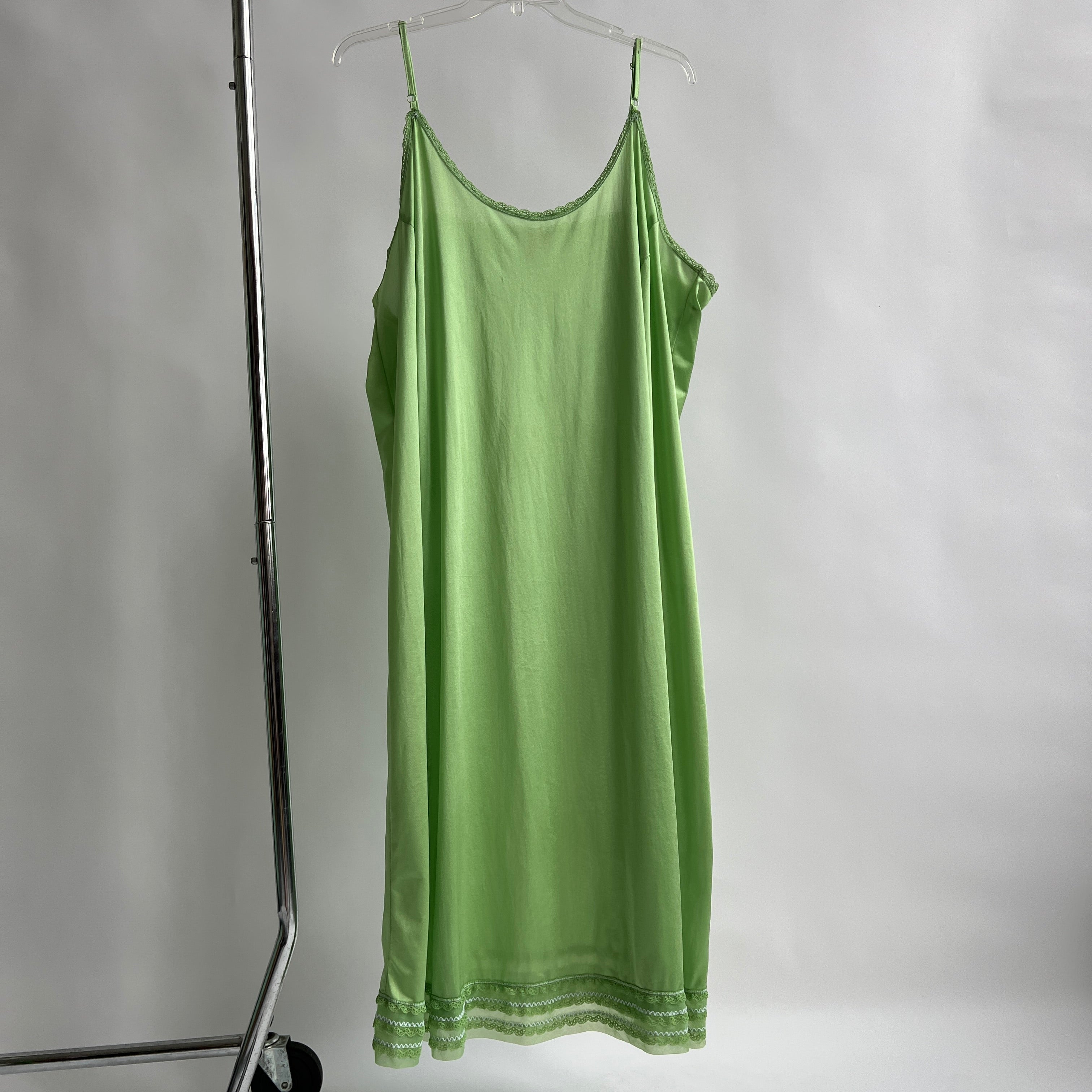 Apple green hand dyed satin maxi slip - 4X Holy Thrift Apple green hand dyed satin maxi slip - 4X Holy Thrift