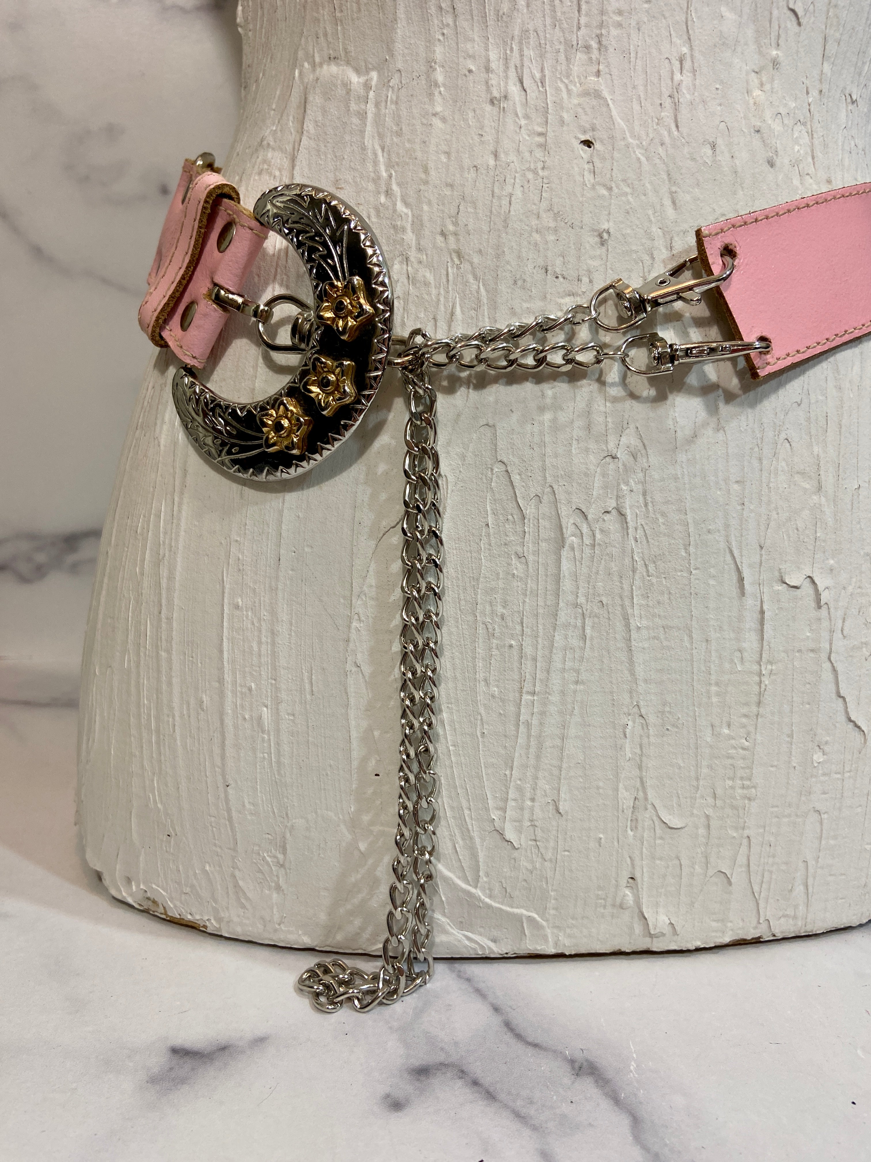 Vintage pink leather belt