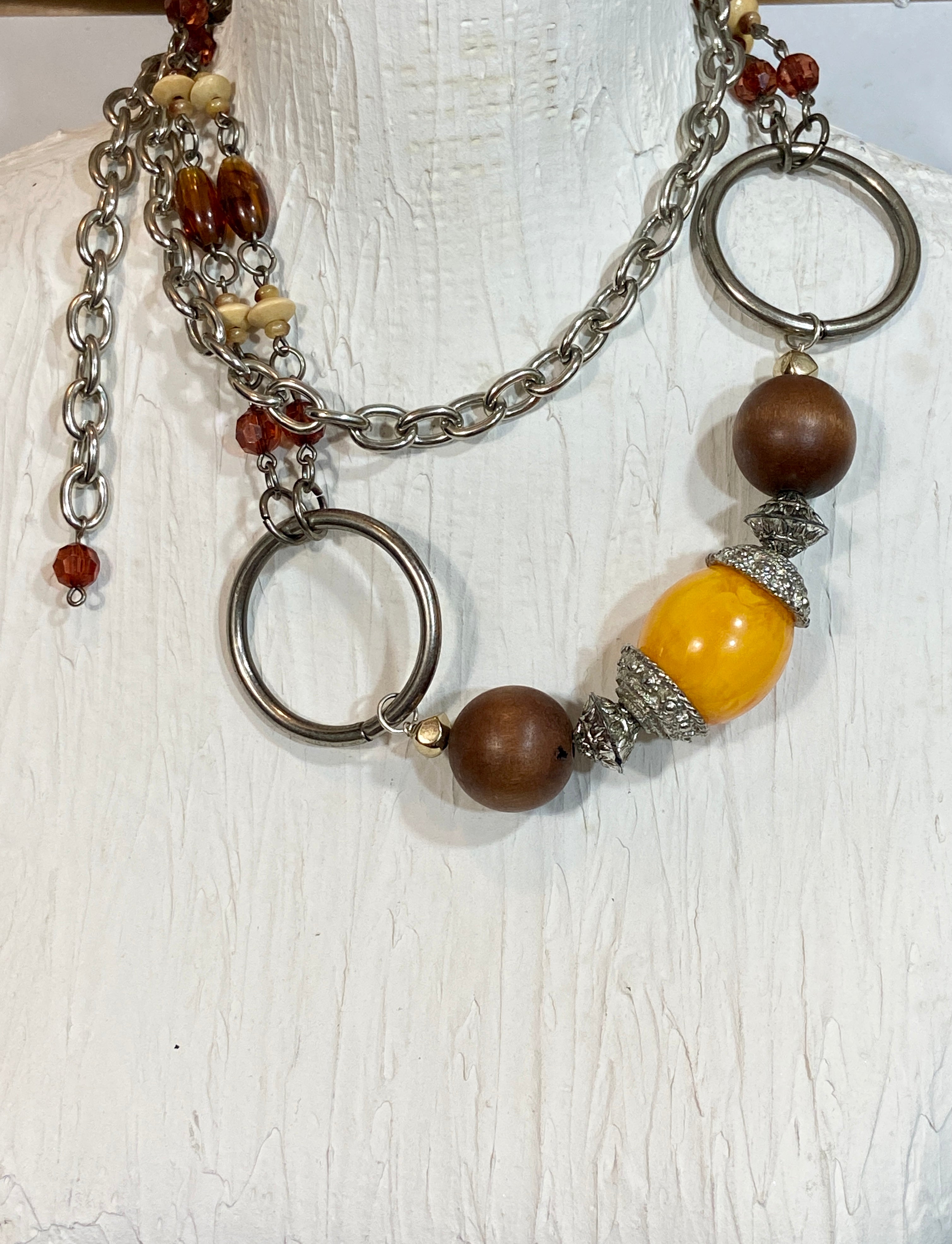 Metal and beads with circles belt