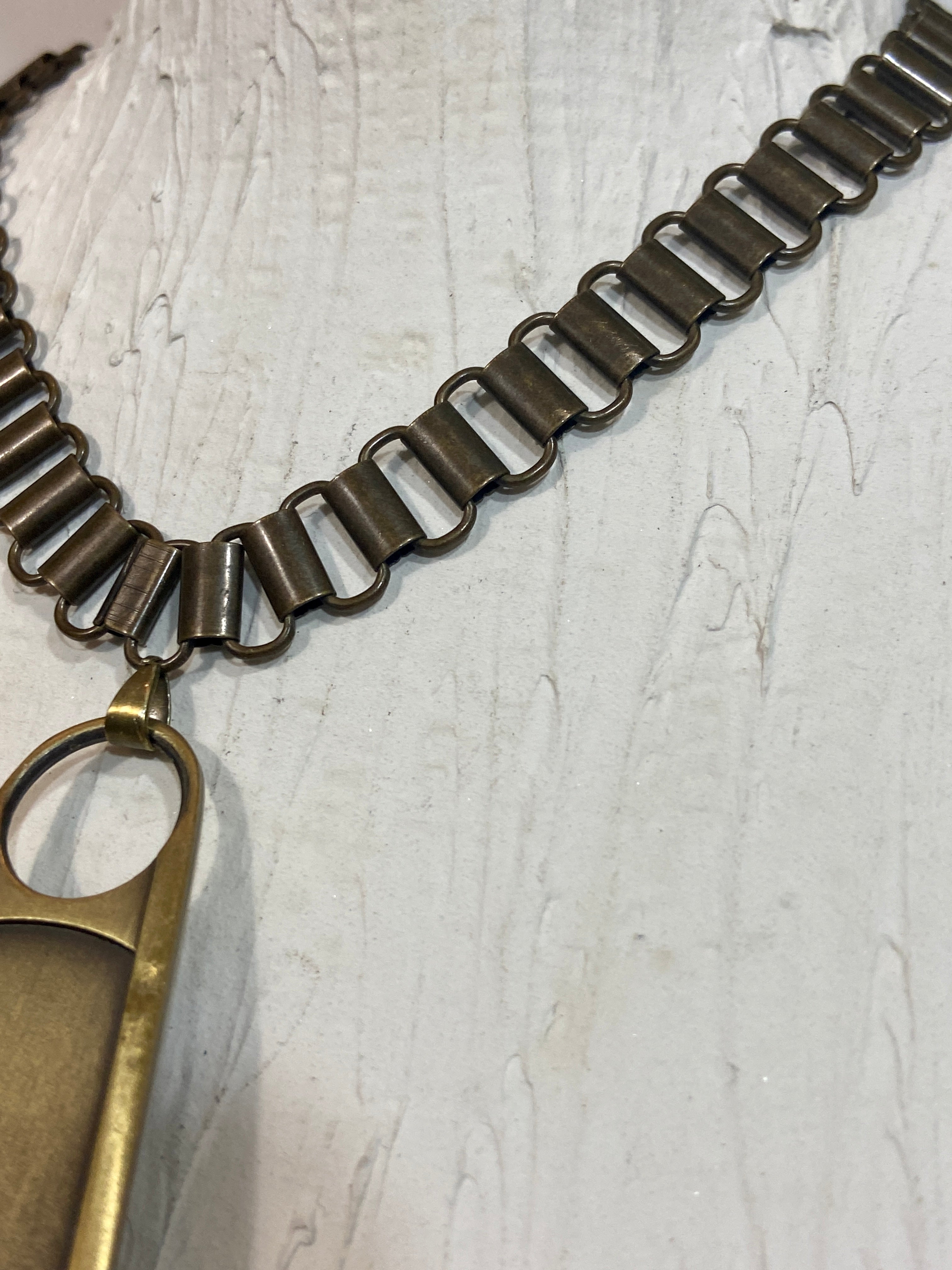 Big zipper choker