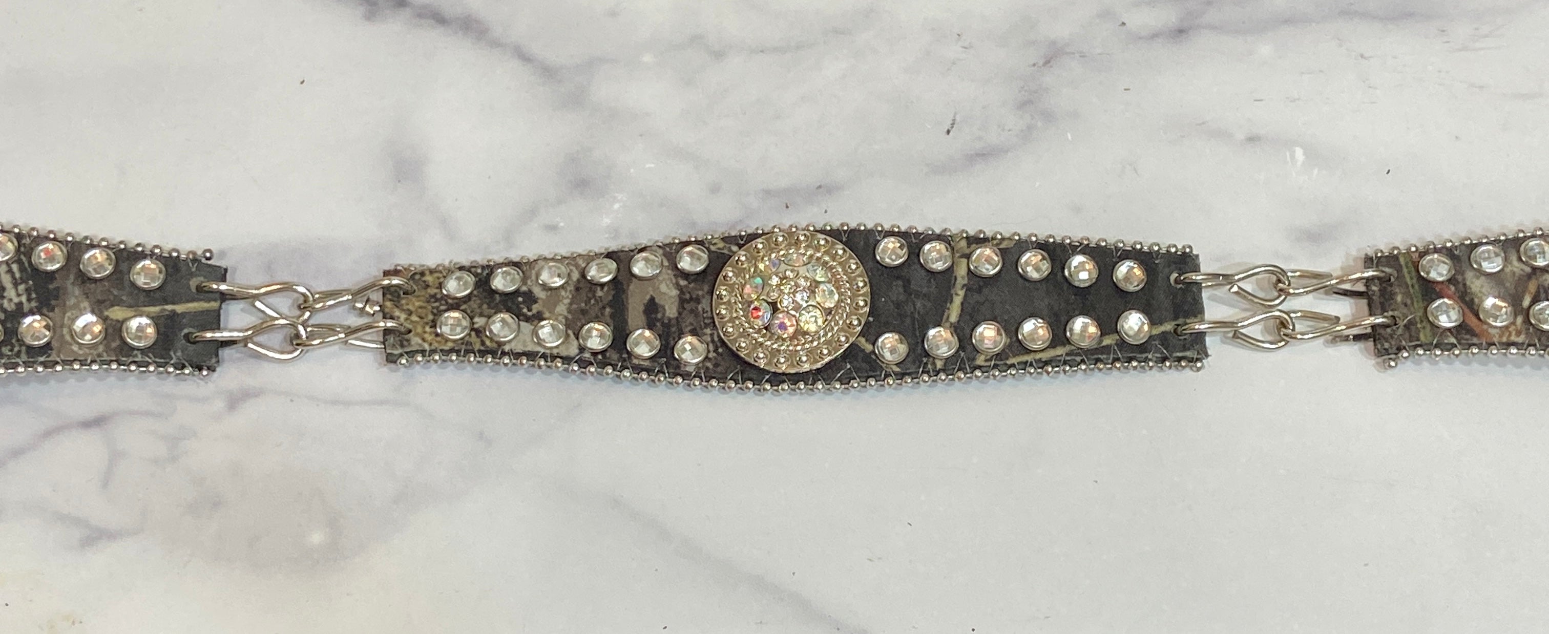 Heavy silver plate in a beautiful leather belt