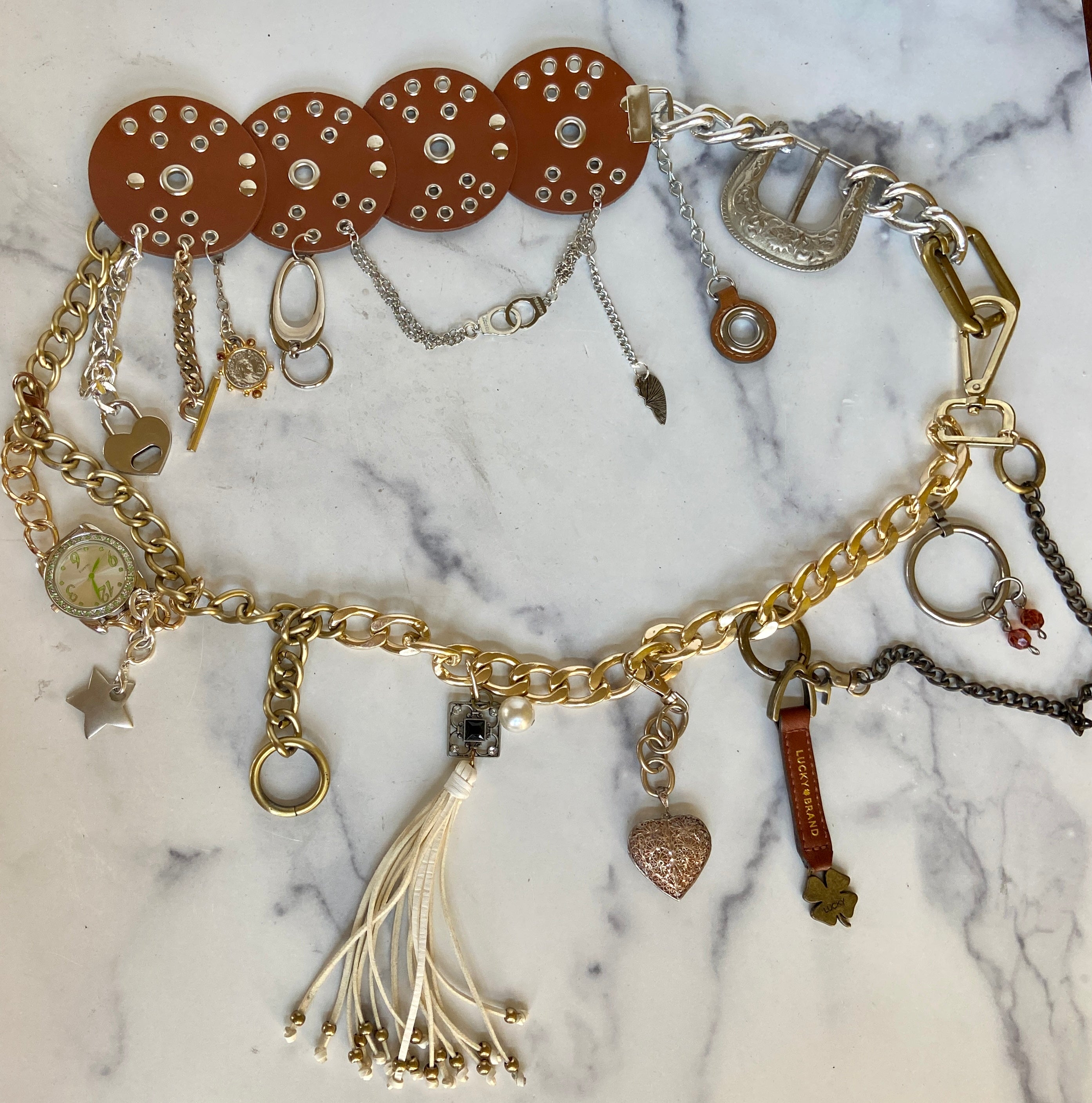 Messy chains belt