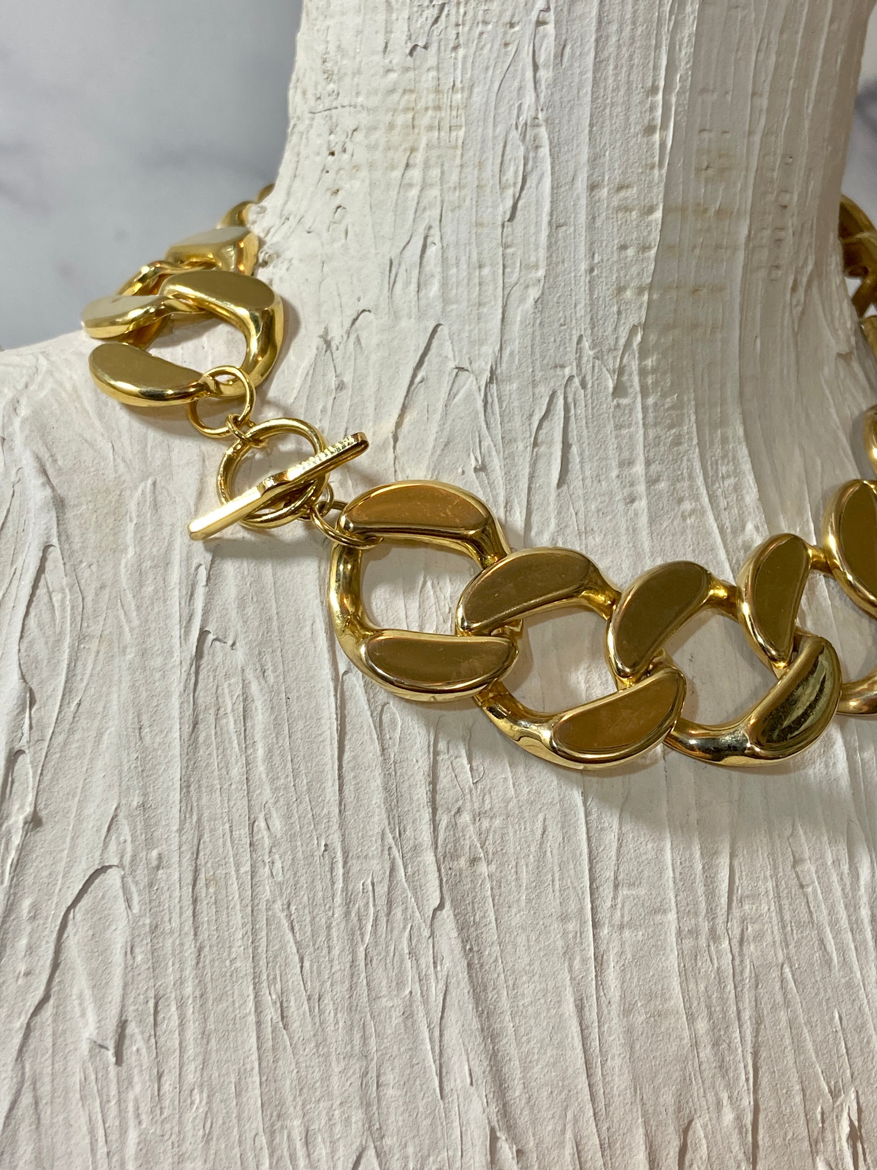Simply gold choker