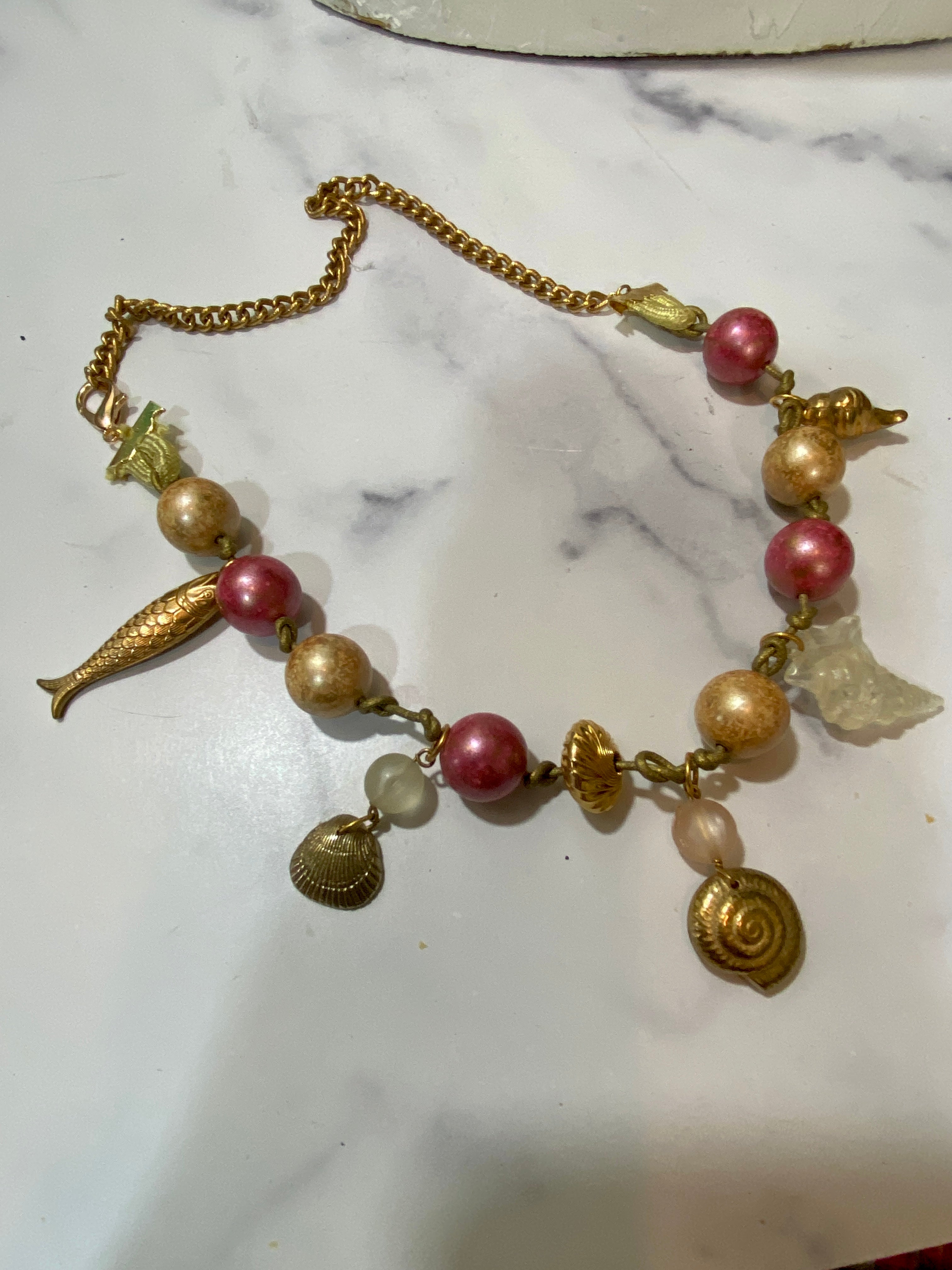 Vintage sea world choker