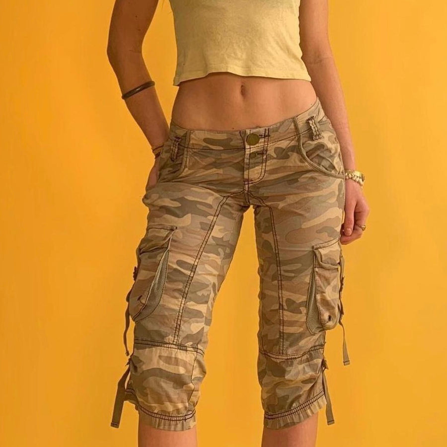Y2k Camo Cargo Capris - Small — Holy Thrift
