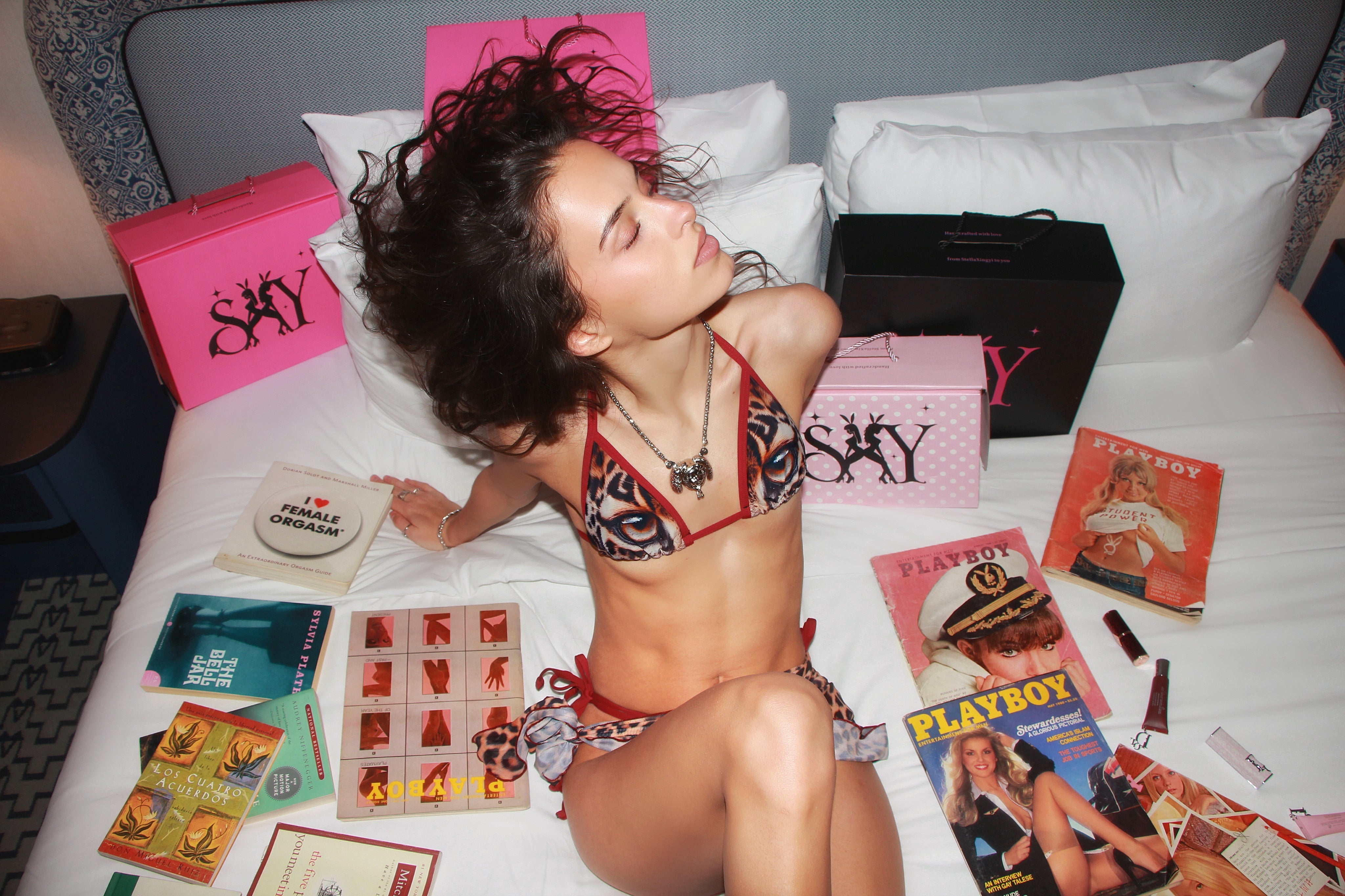 instinctbikinistellaxingyihotelNeli1.jpg