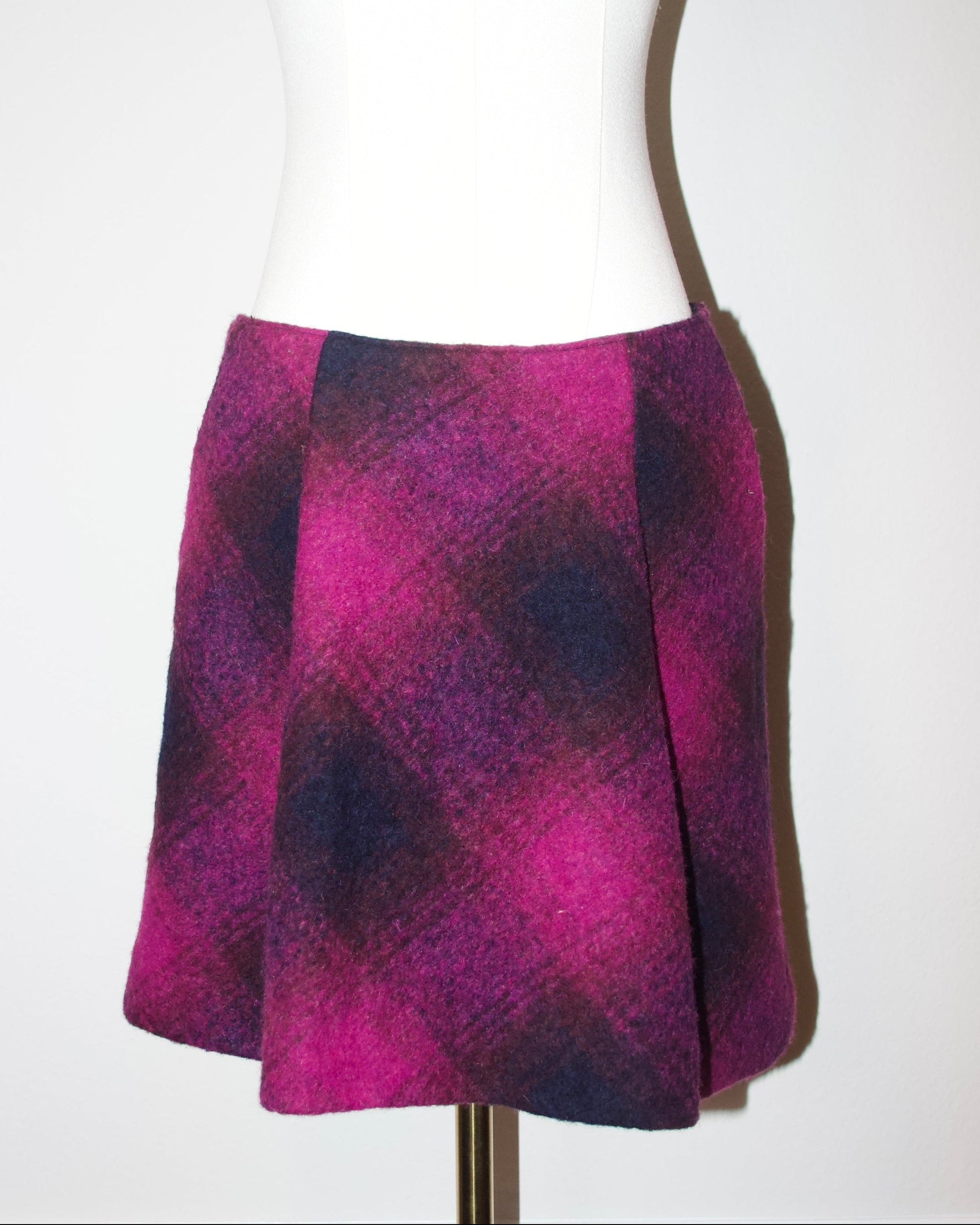 Lucky Noon Vintage – Holy Thrift
