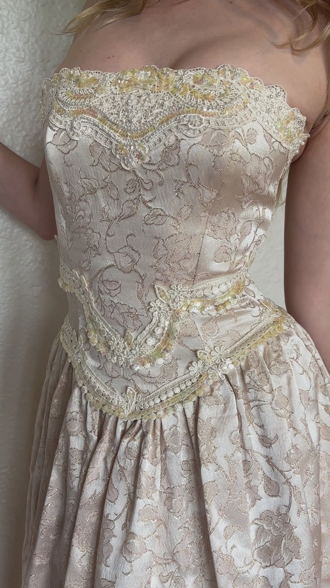 Vintage Bridal Strapless Grown