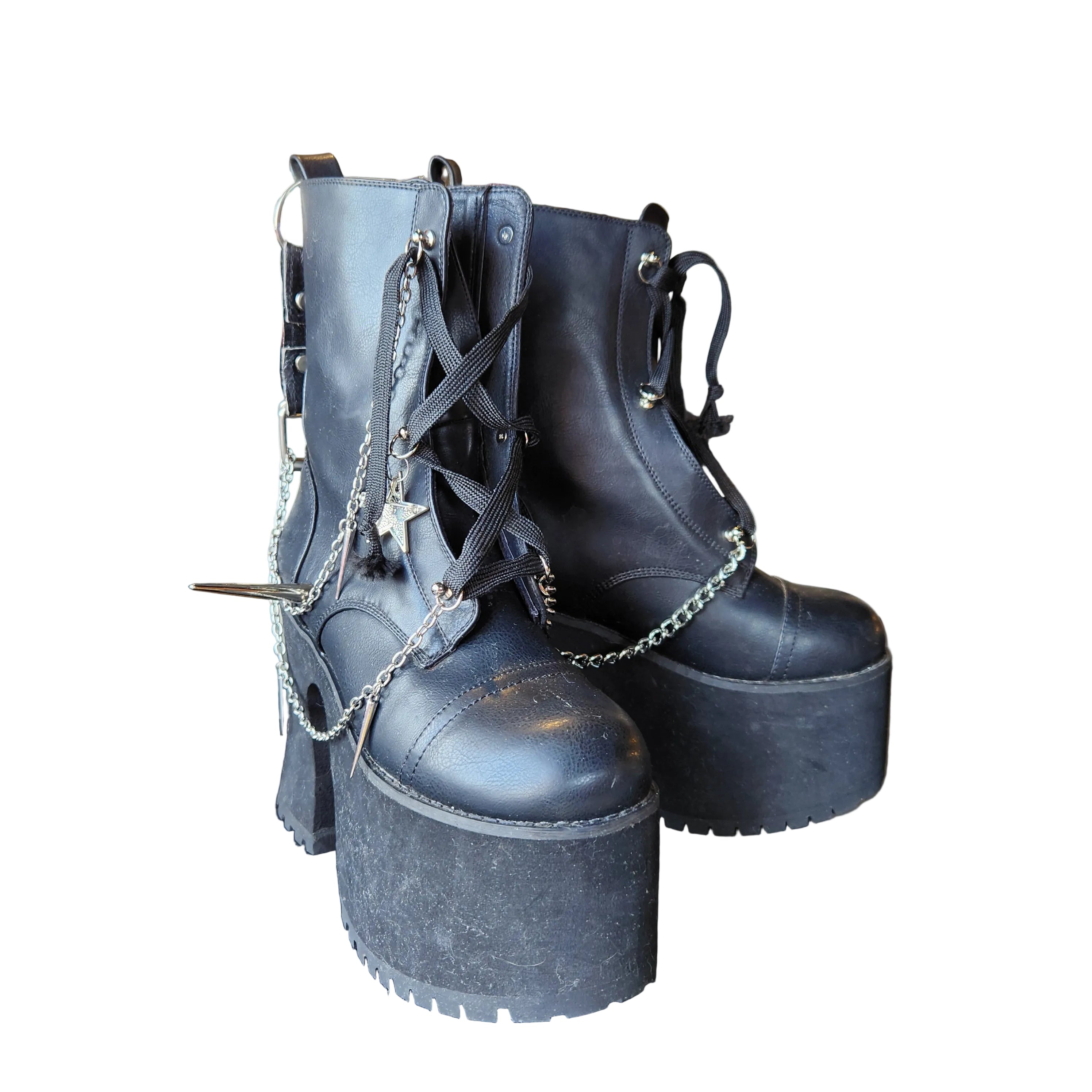 Kick em' in Grunge Boots (Size 8)