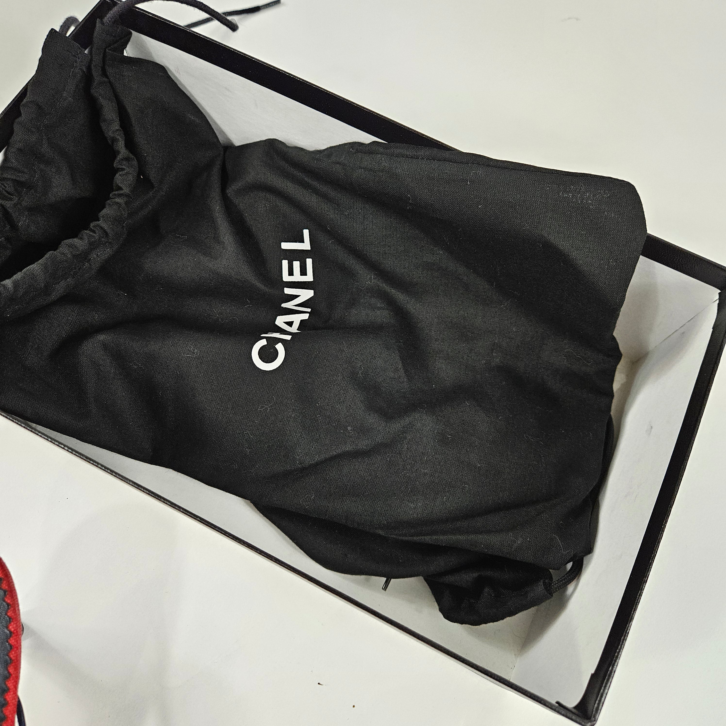 Vintage Chanel Clover Kitten Heels - (8)