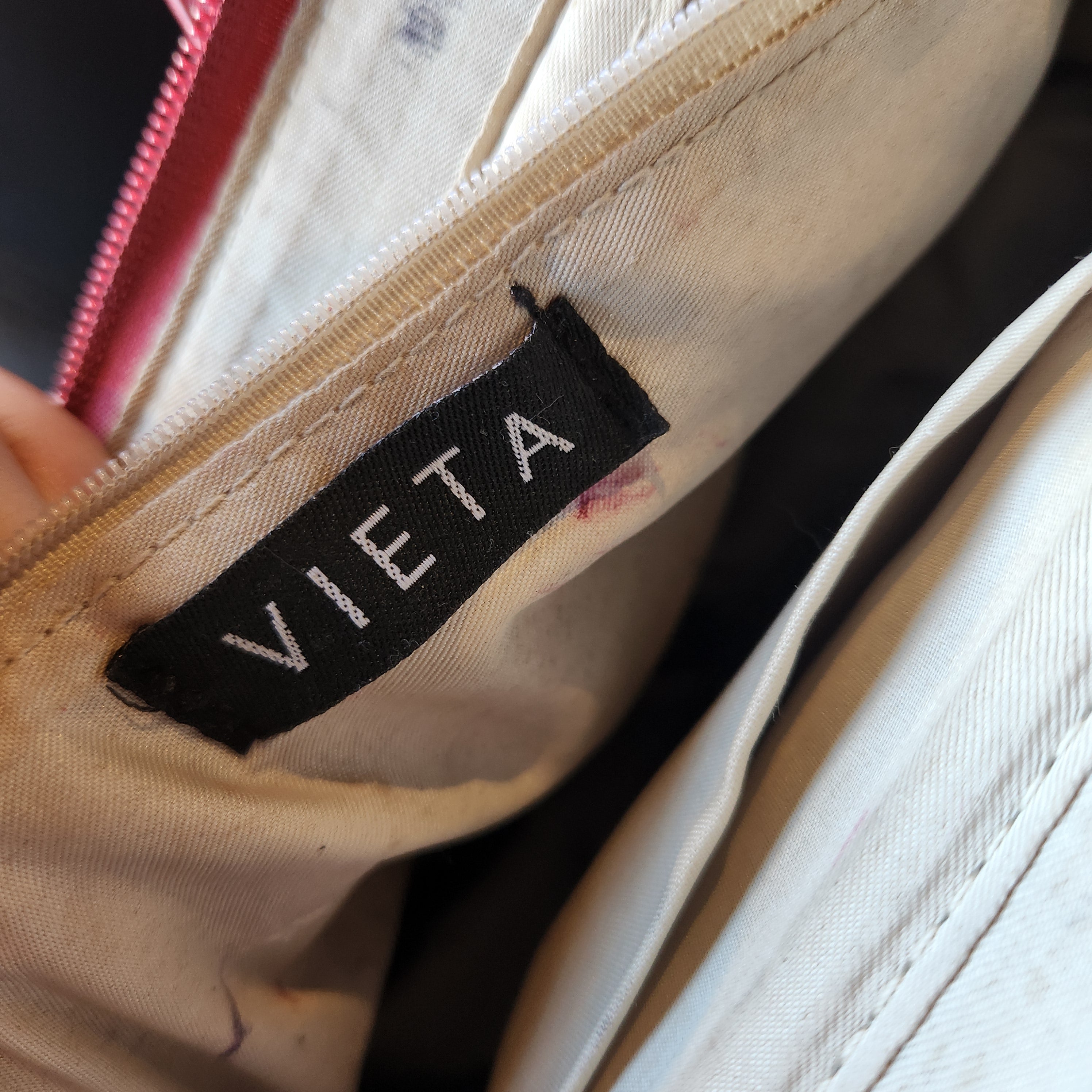 Vieta Close Body Purse (M)