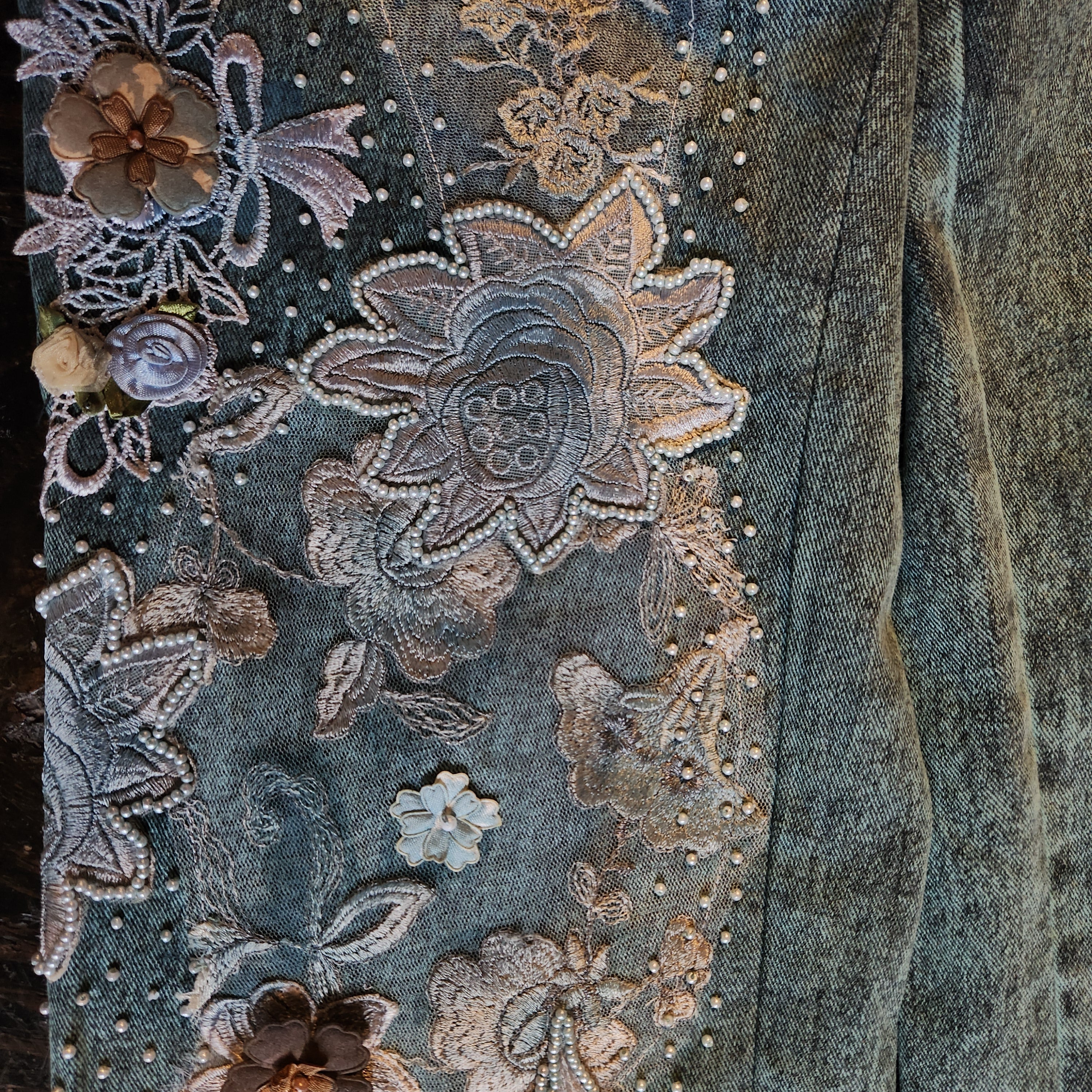 Acid Wash Embellished Jeans (M)