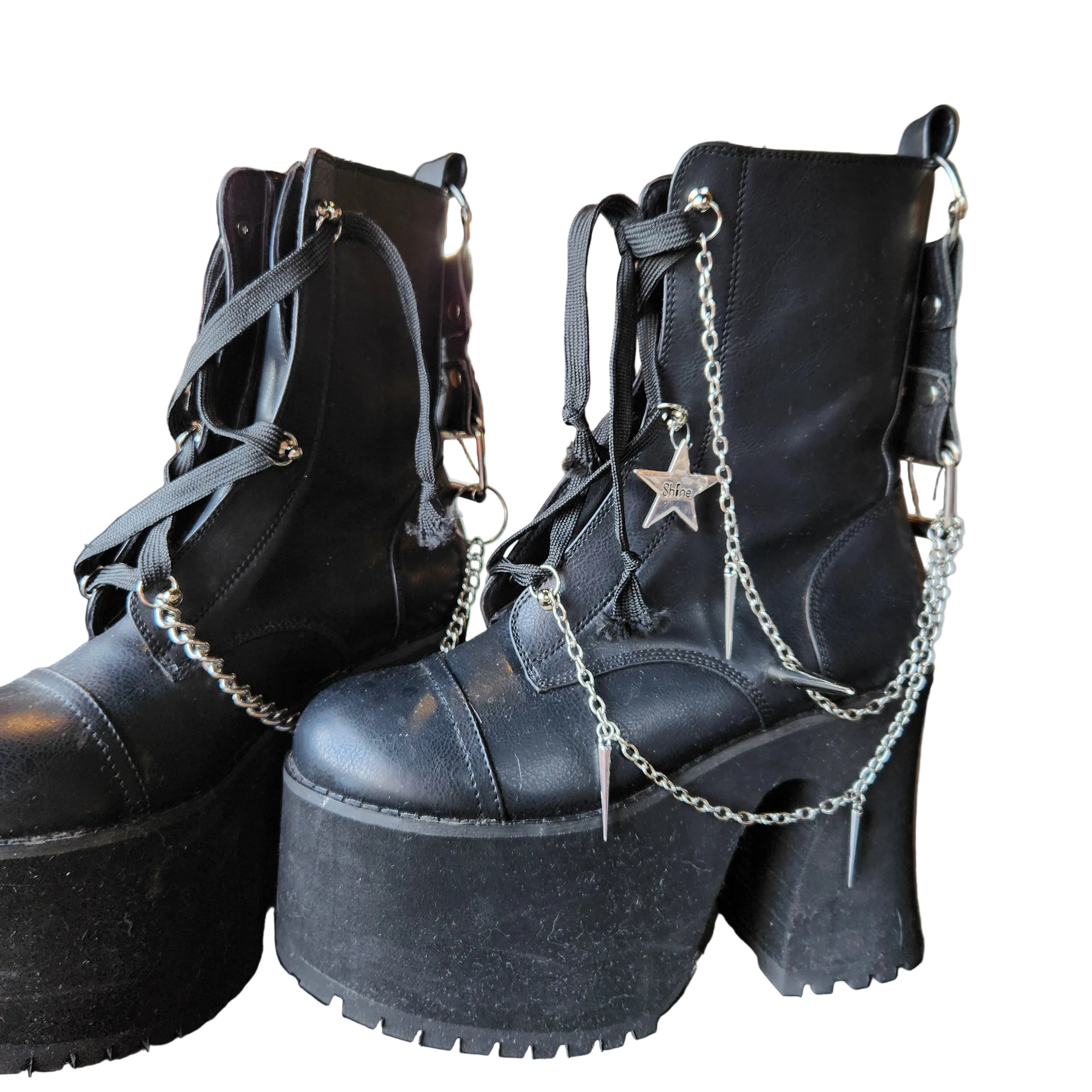 Kick em' in Grunge Boots (Size 8)