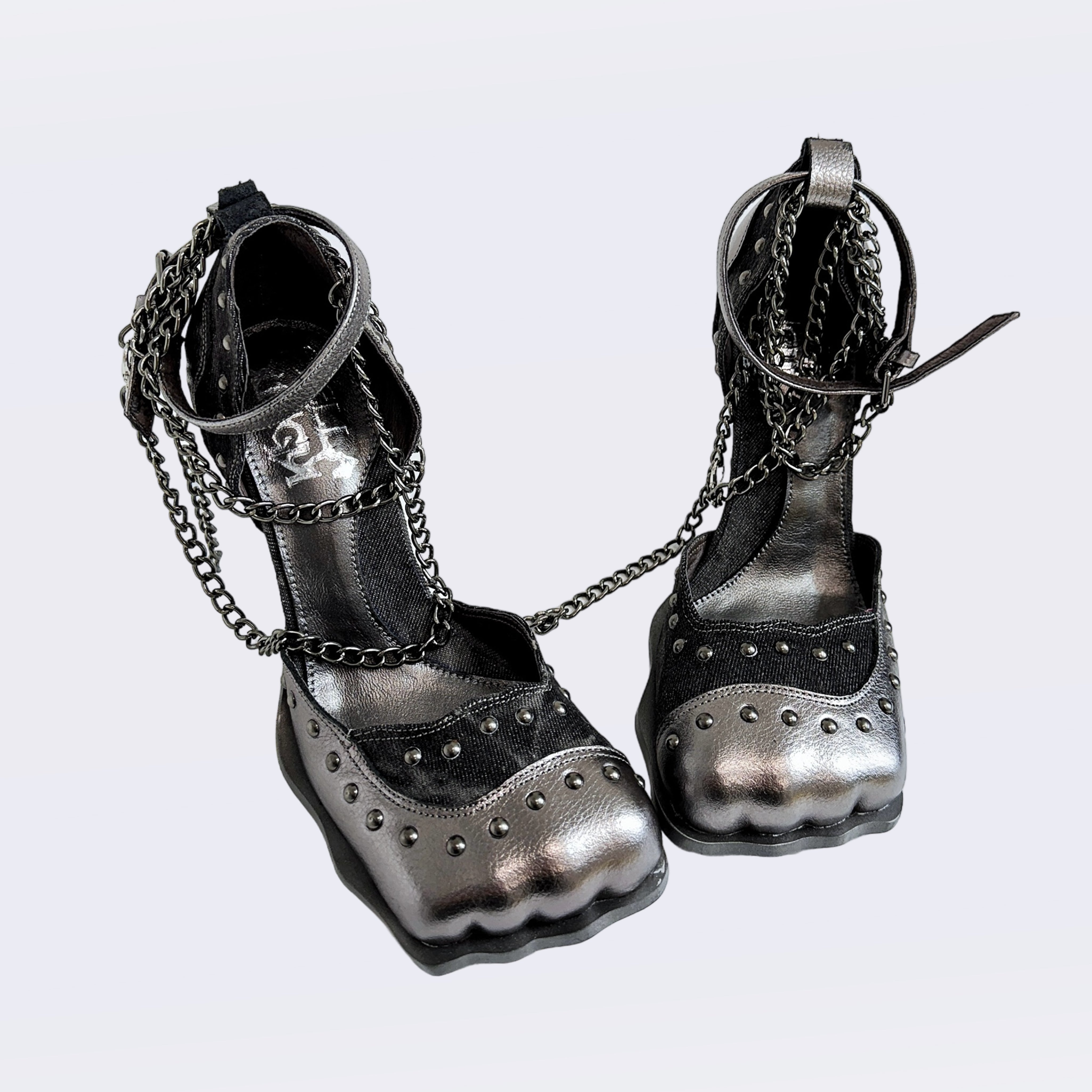 shoesindie.jpg