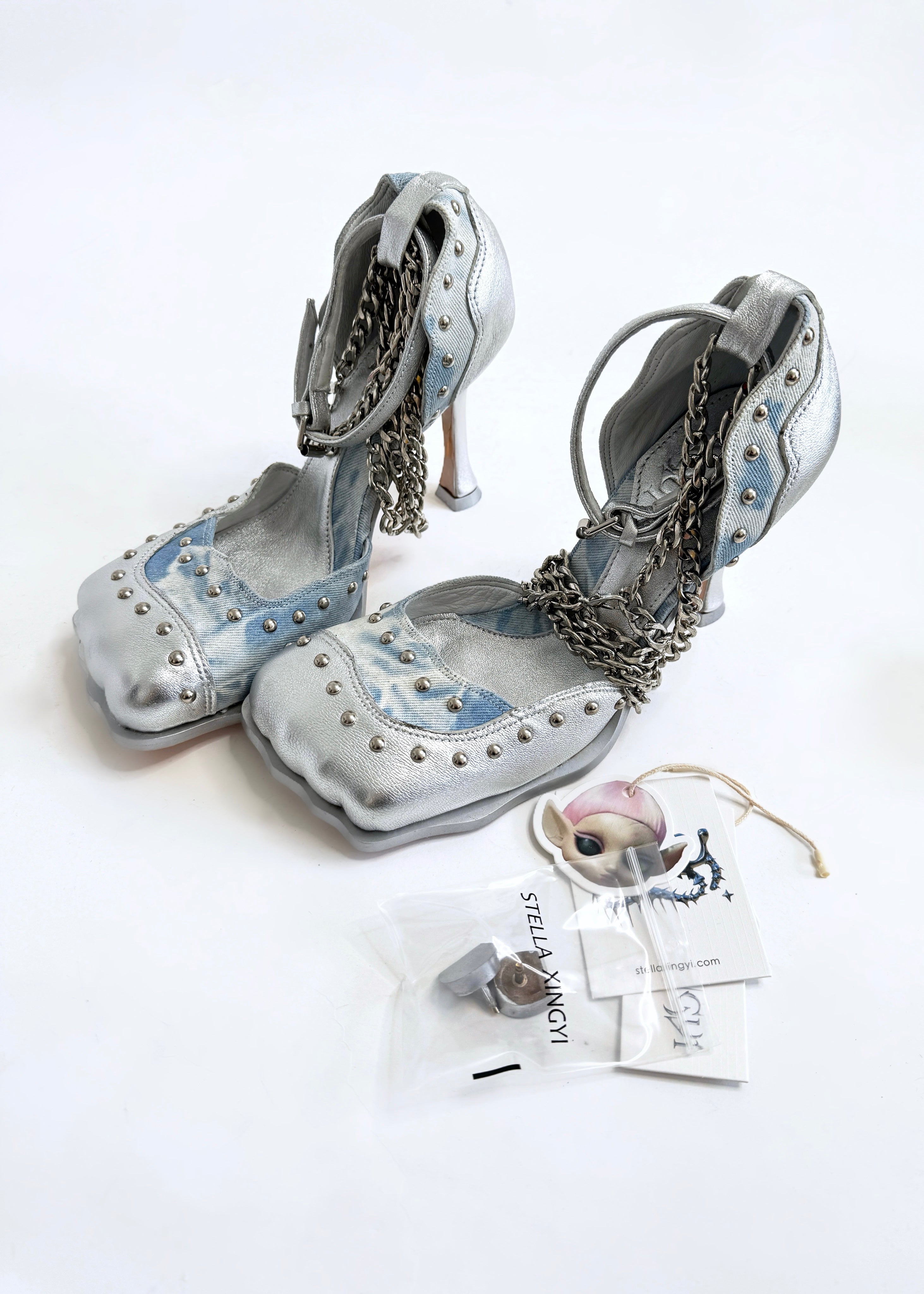 Denim & Silver Studded 4 Toe Pump (5-15)