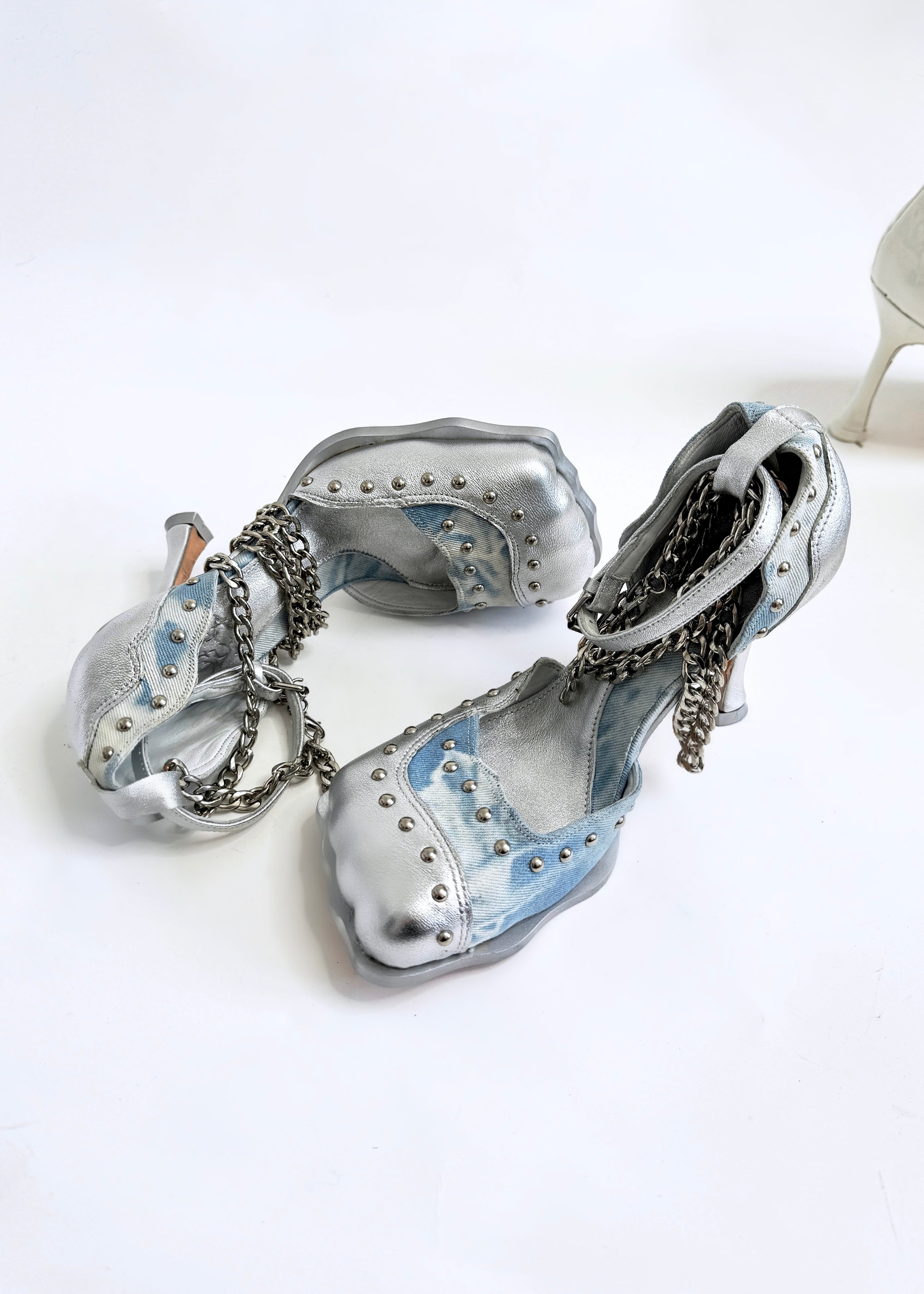 Denim & Silver Studded 4 Toe Pump (5-15)