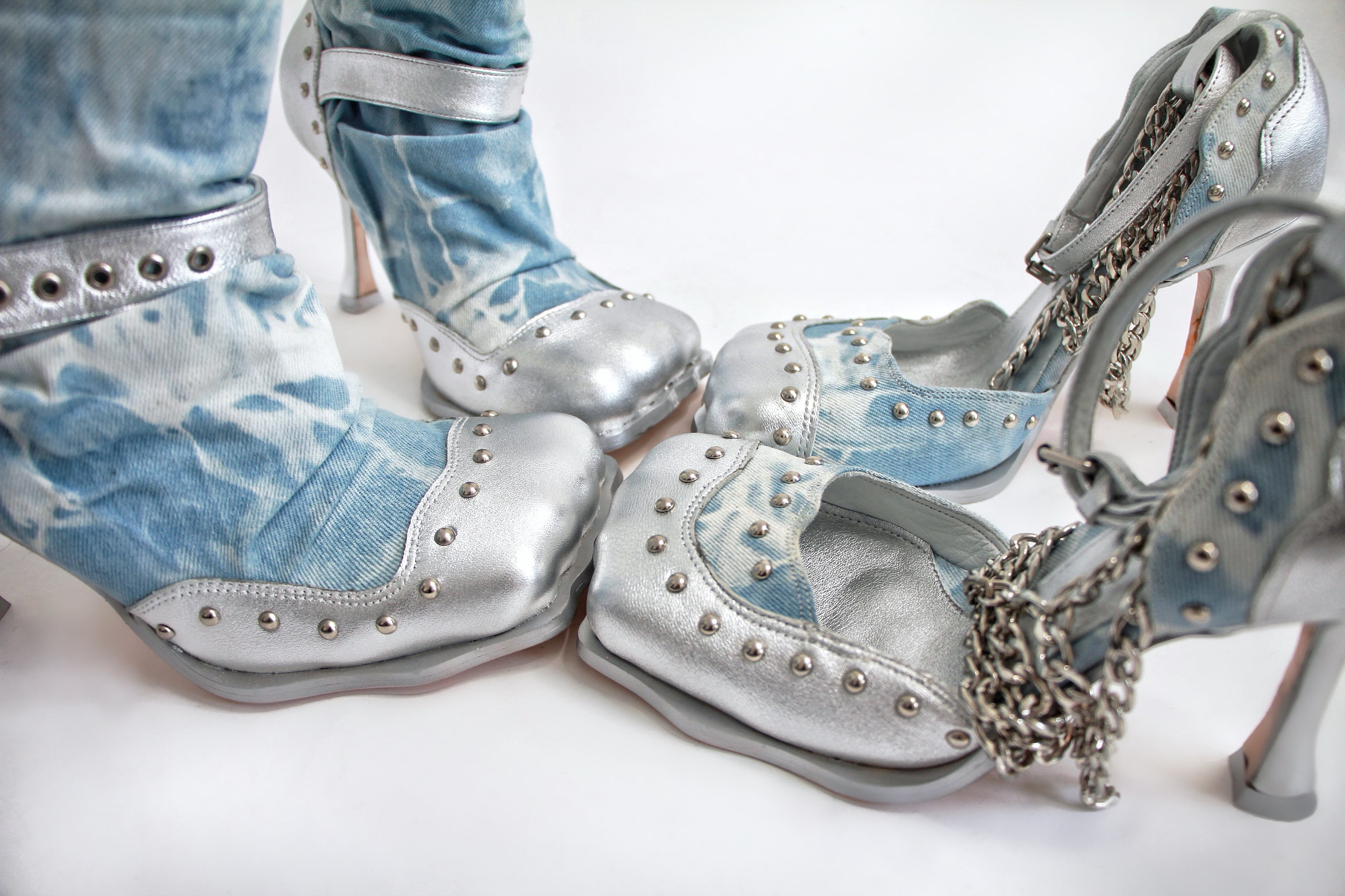 Denim & Silver Studded 4 Toe Pump (5-15)