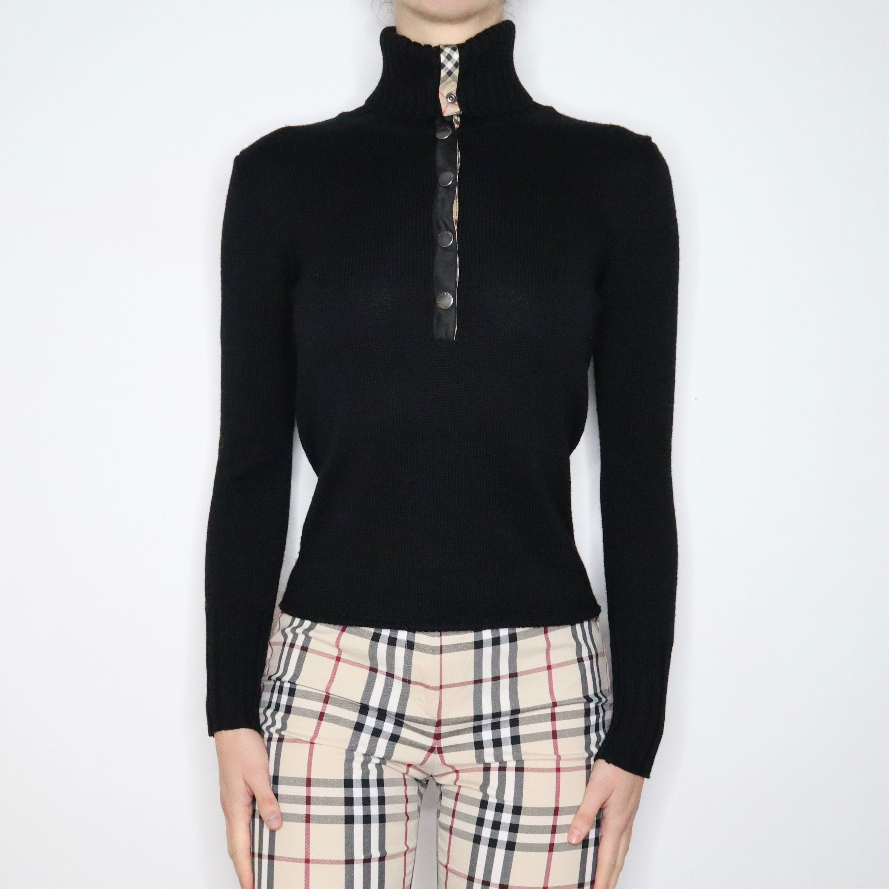 Y2K BURBERRY Pullover Sweater (S/M)
