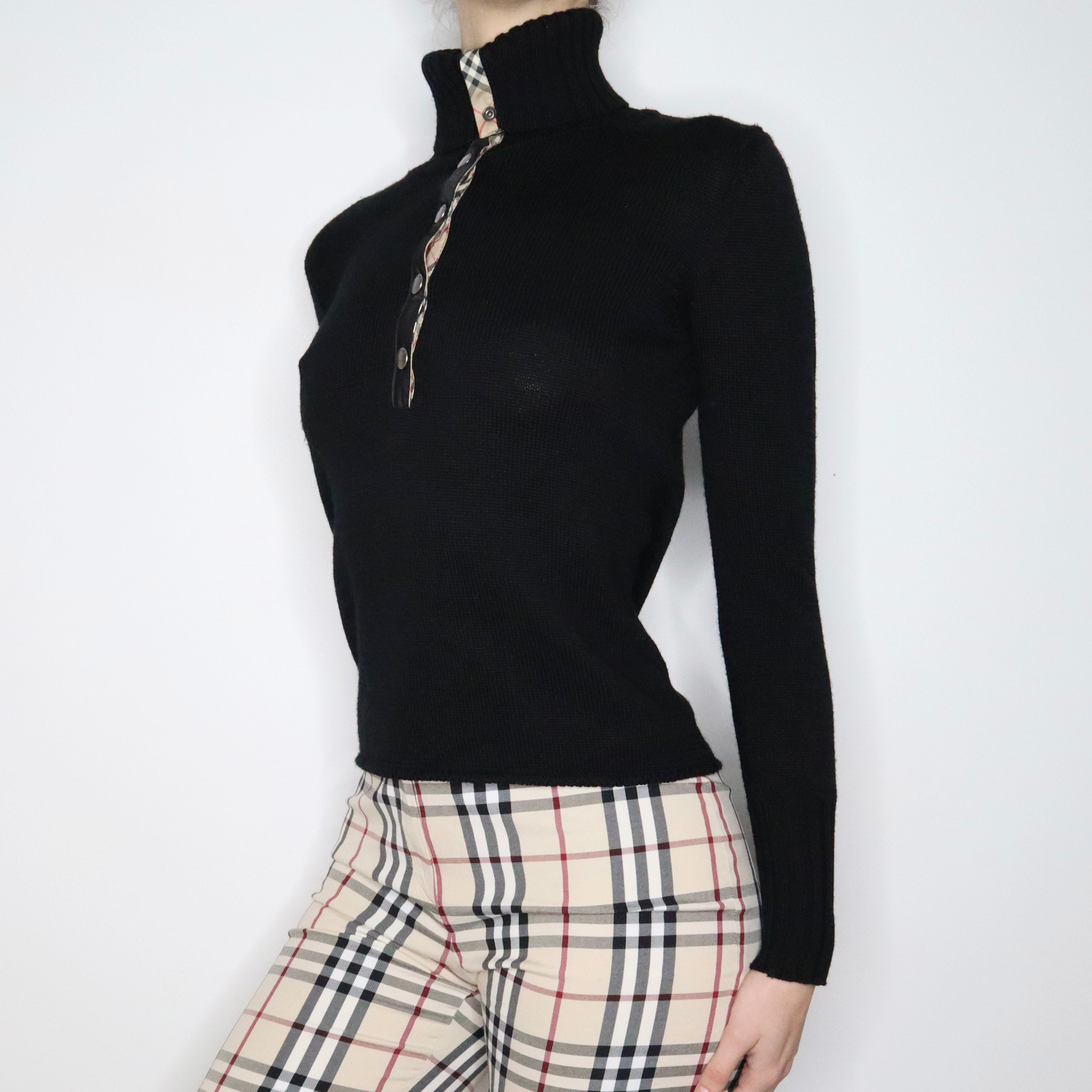 Y2K BURBERRY Pullover Sweater (S/M)