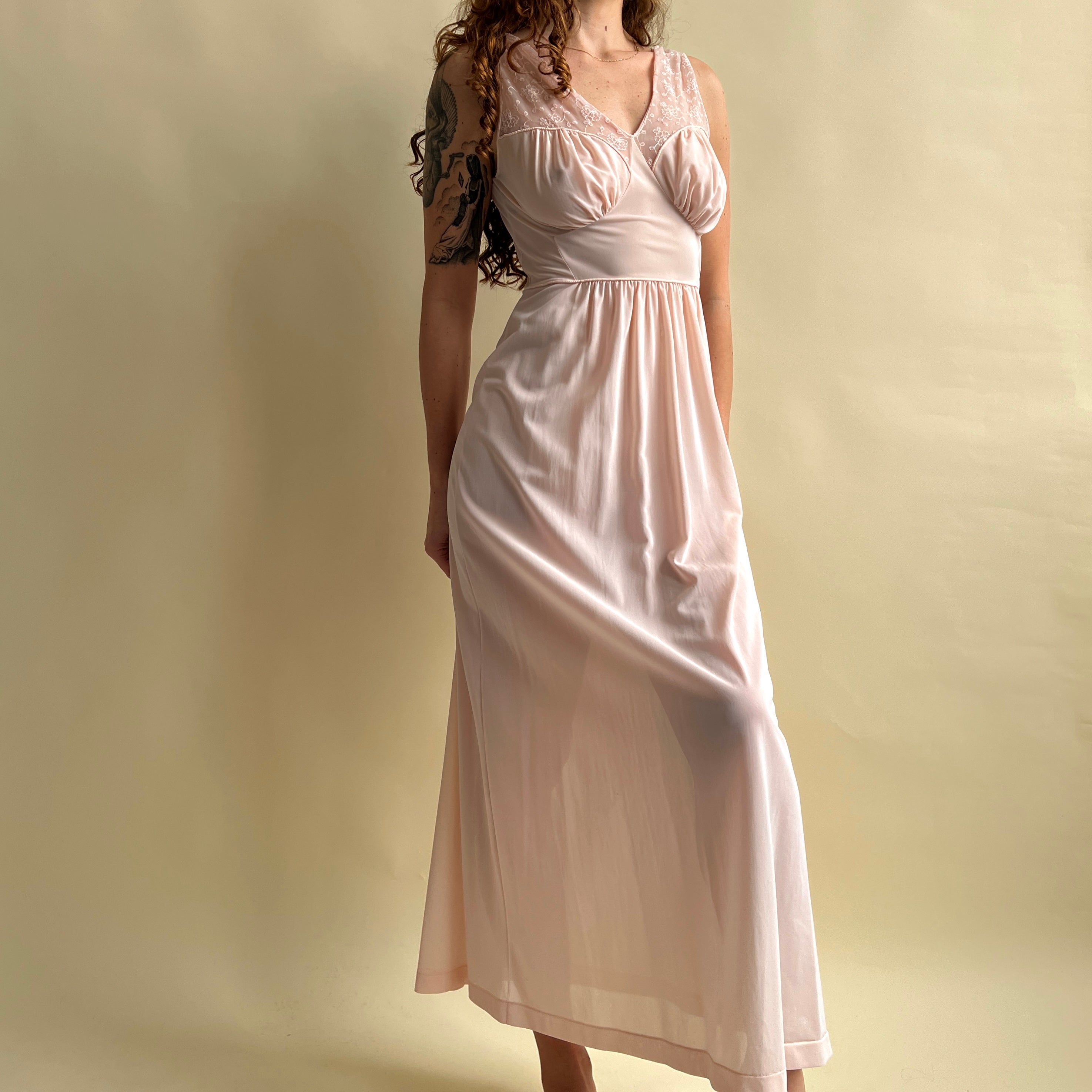 Vintage 50s pink embroidered sheer slip (M)