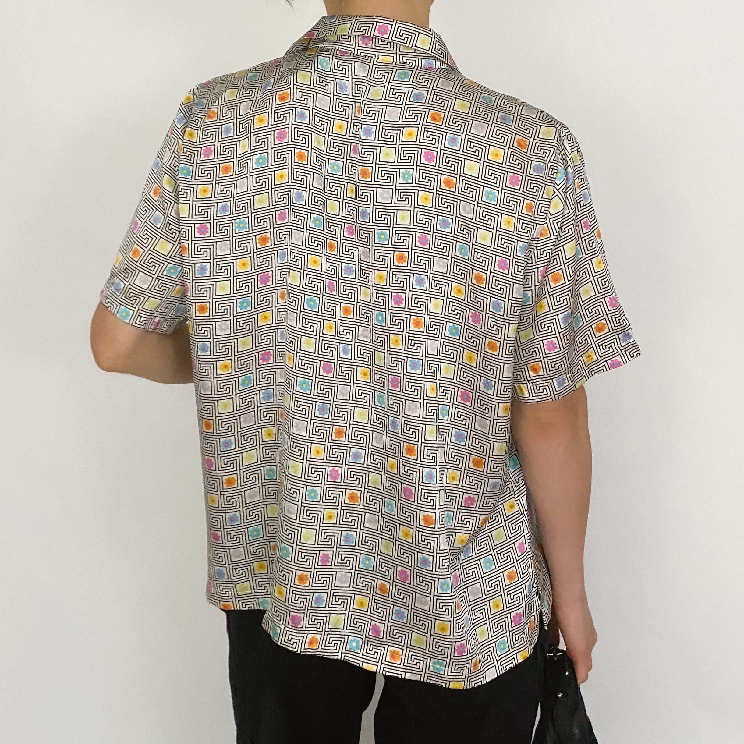 daisy silk short sleeve blouse - large