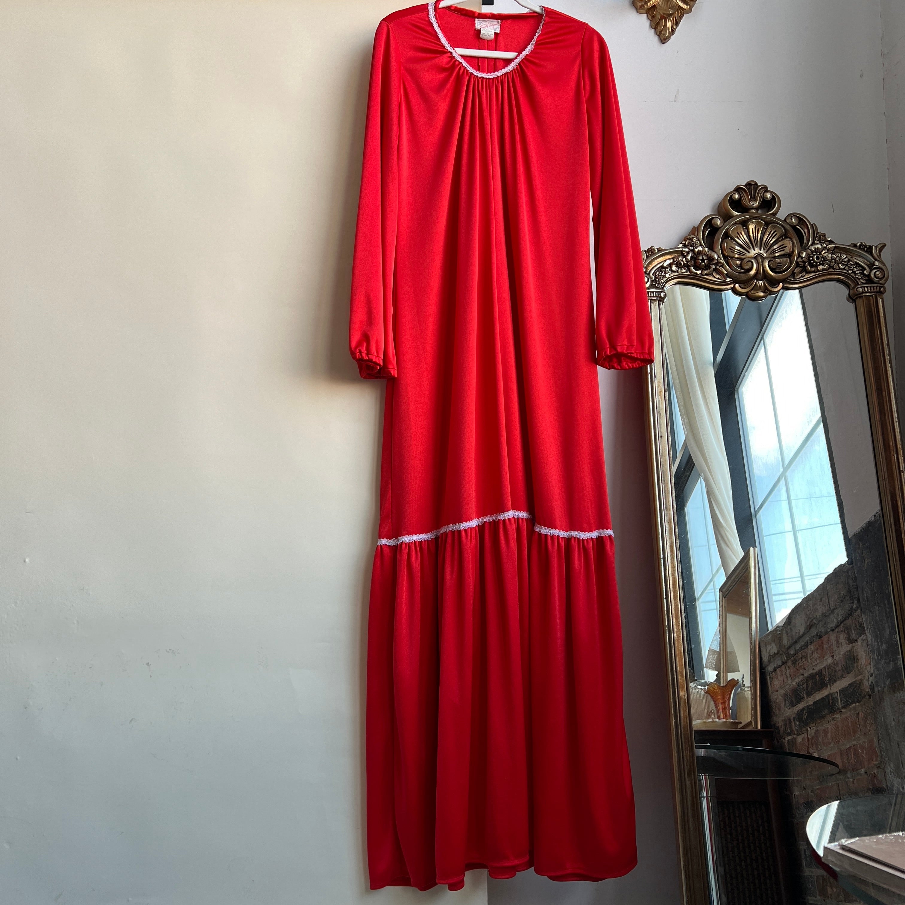 Vintage 80s red satin maxi nightgown (XL)