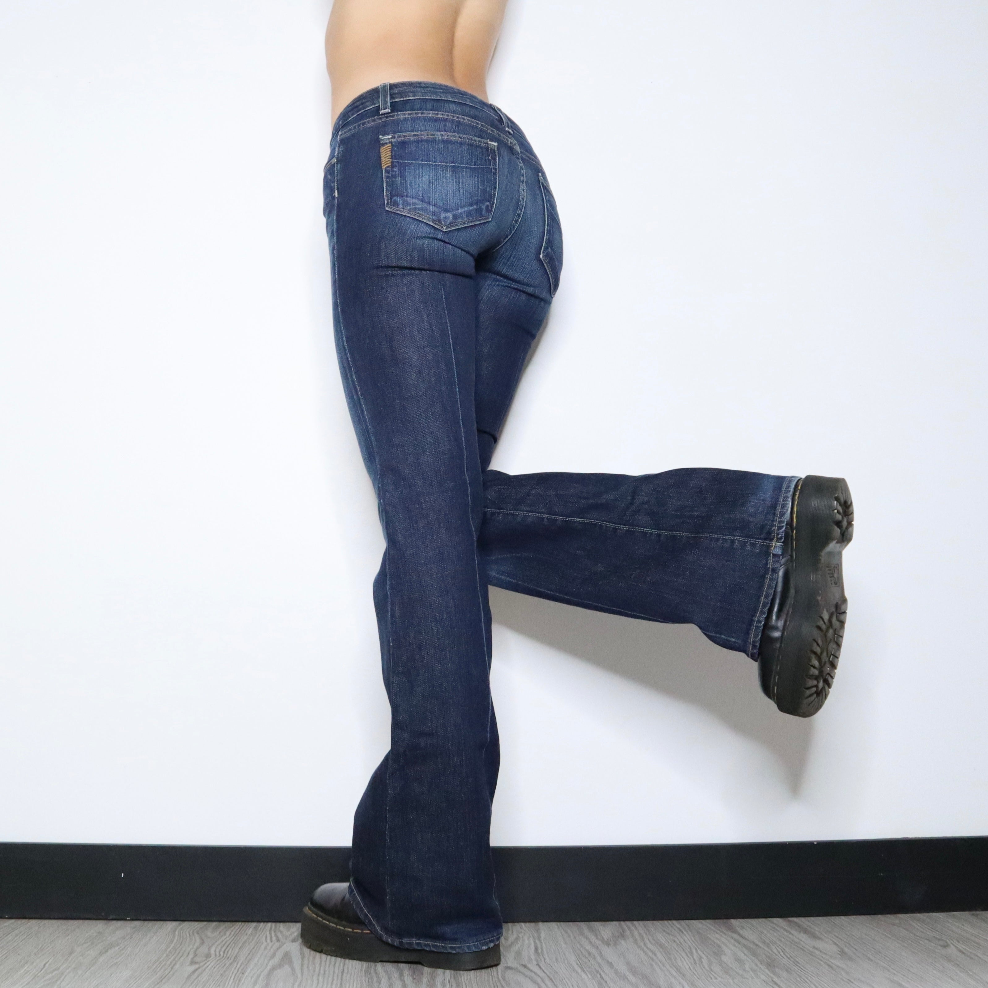 Y2K Low Rise Flared Jeans (Small)