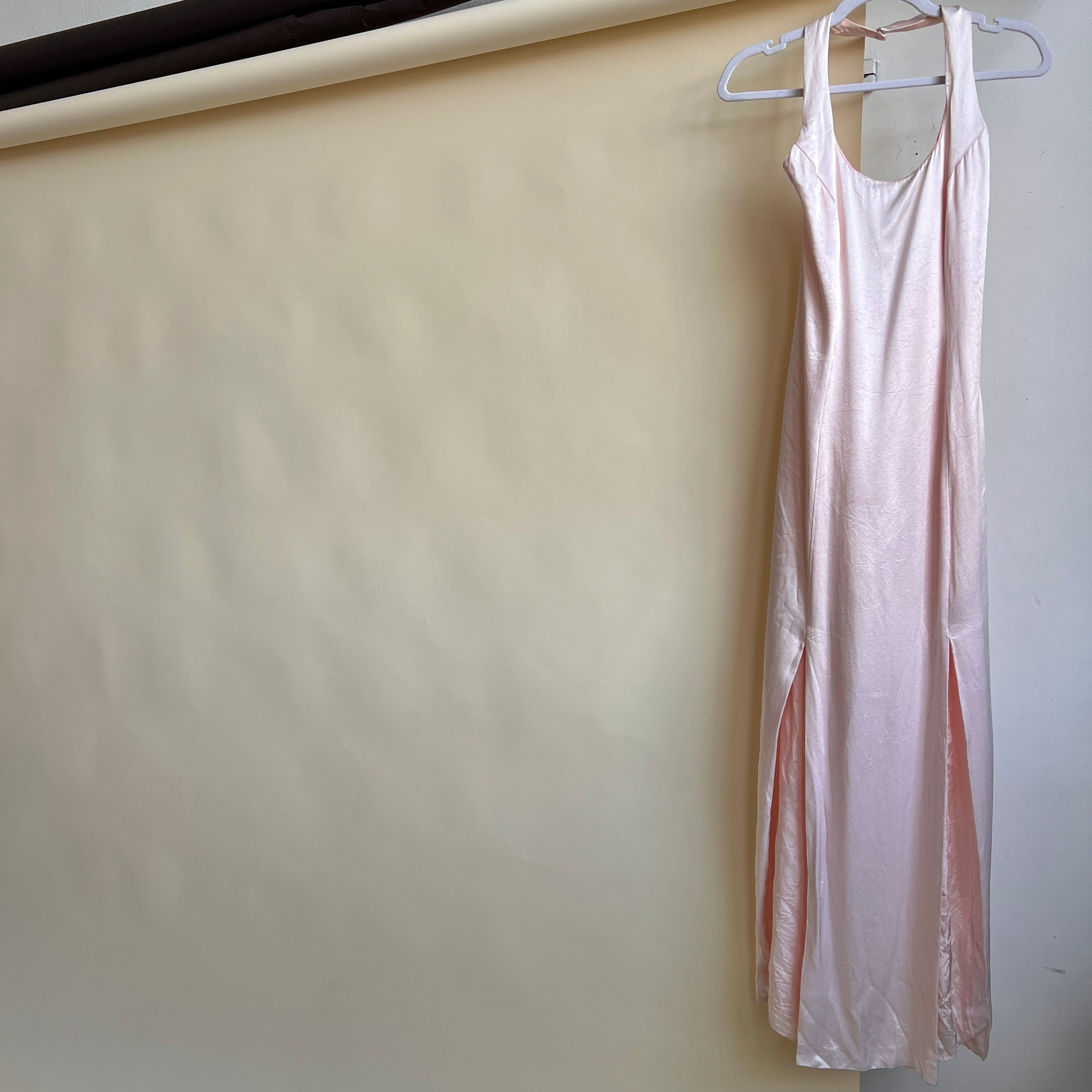 Vintage baby pink satin halter dress (M)