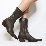 Pointed Toe Western Boots (5.5-6 US)