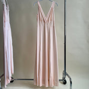 Vintage 50s baby pink maxi slip (M)