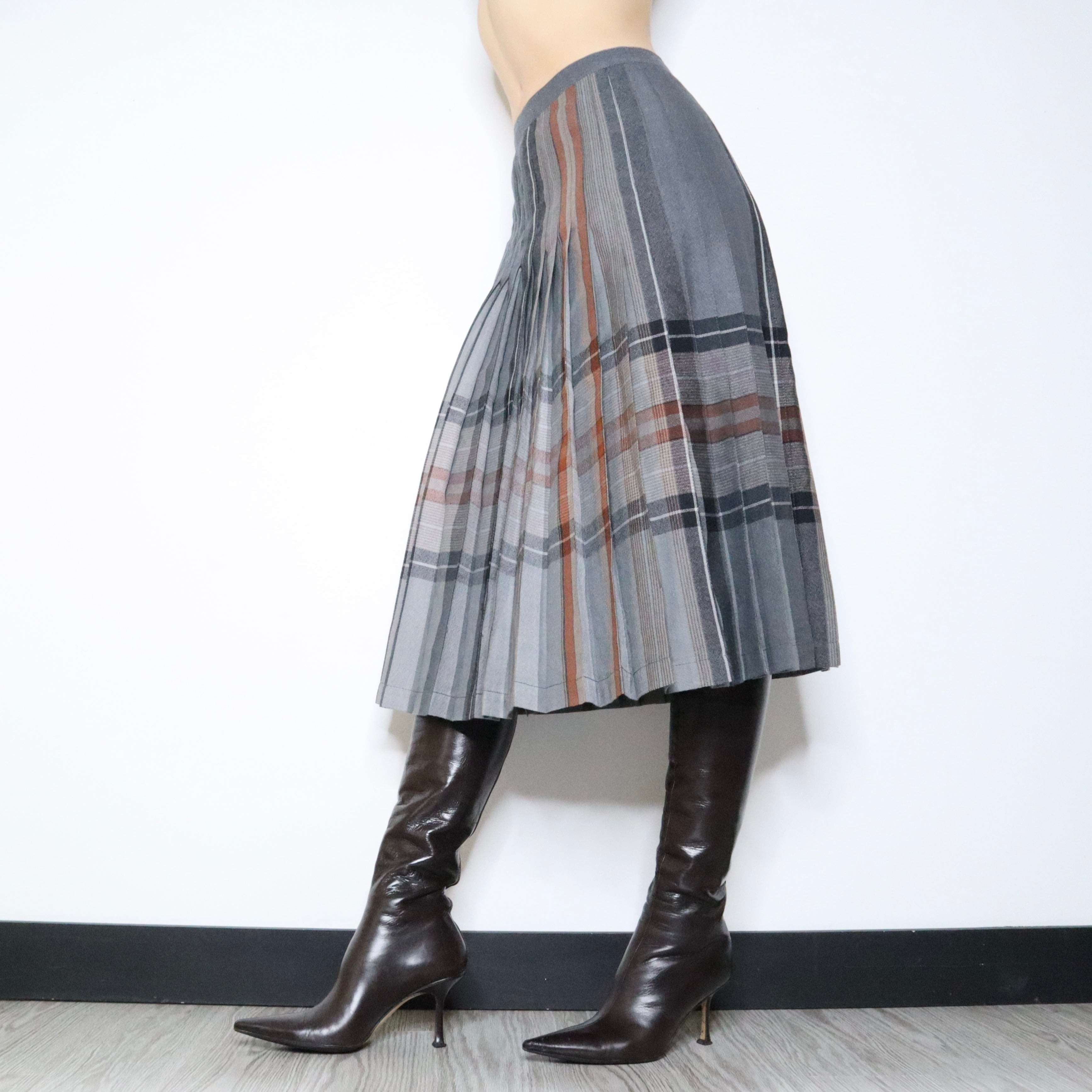 60s Pleated Plaid Maxi Skirt (S/M)