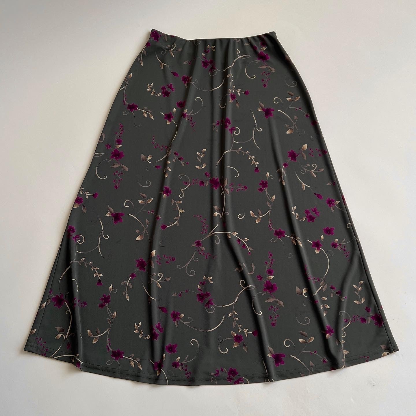 00s dark olive floral maxi skirt - M