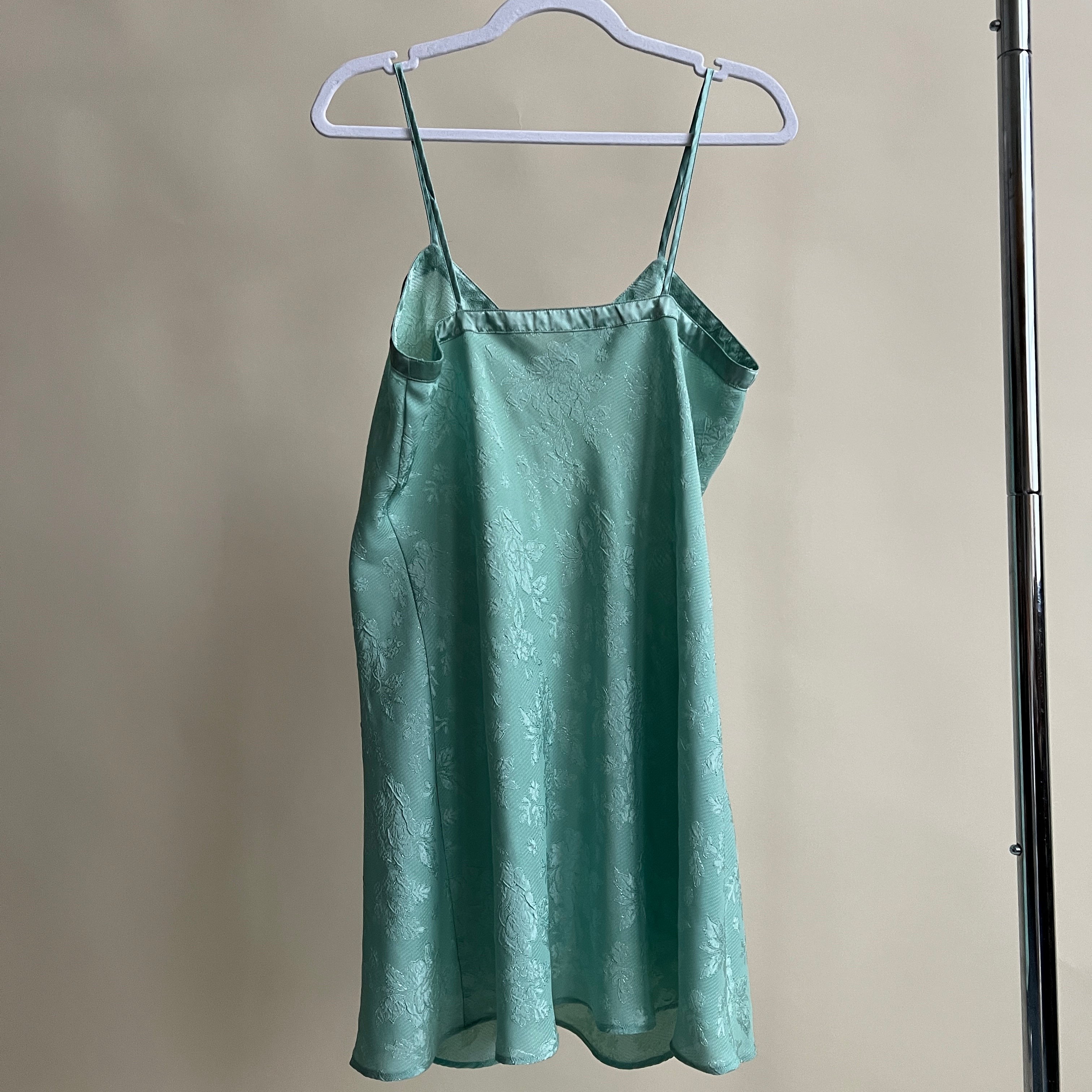 Mint green mini lace slip (XL)