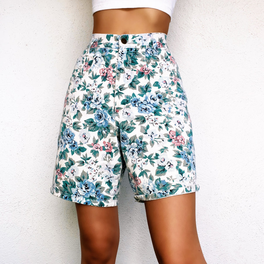 Vintage Denim Floral Shorts (M)