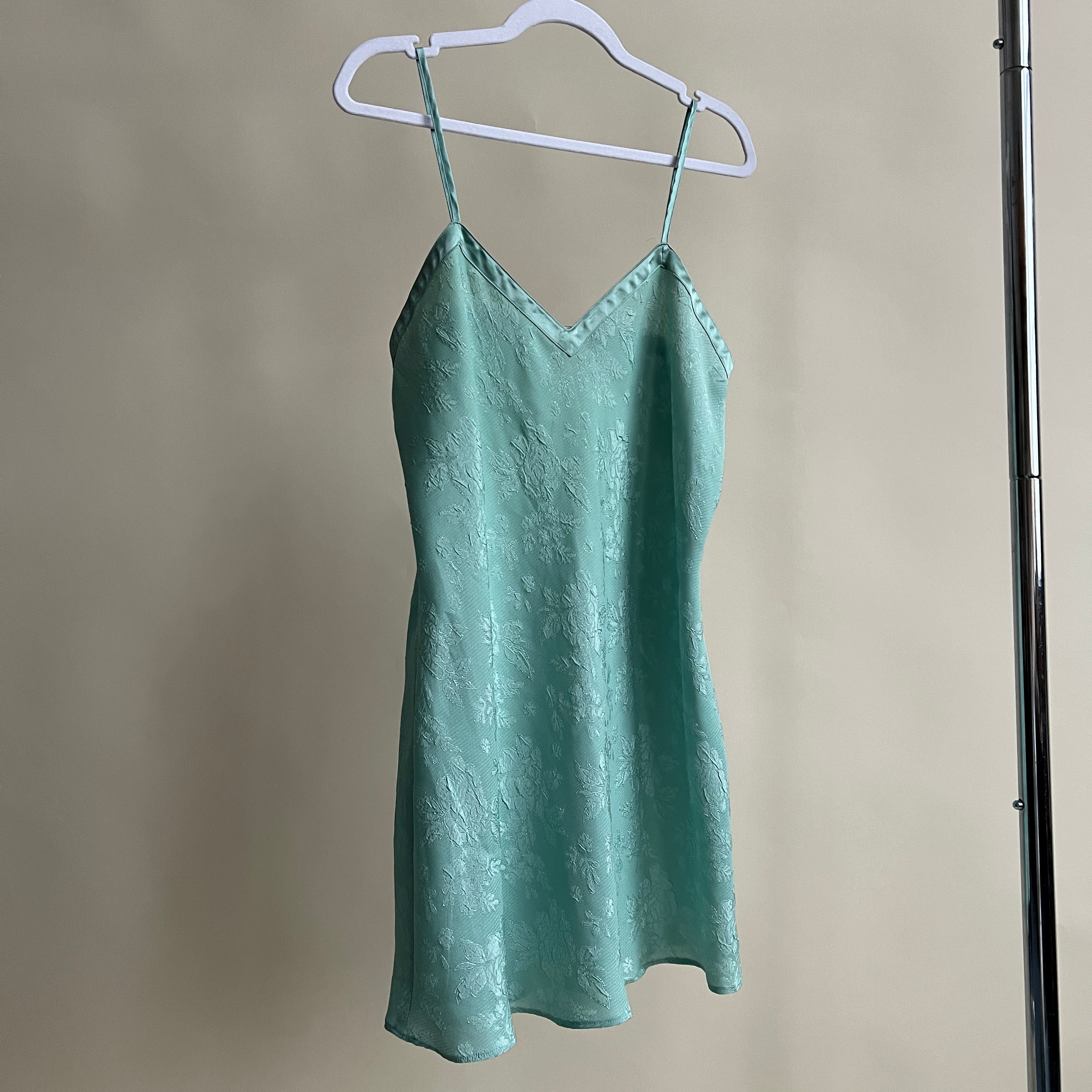 Mint green mini lace slip (XL)