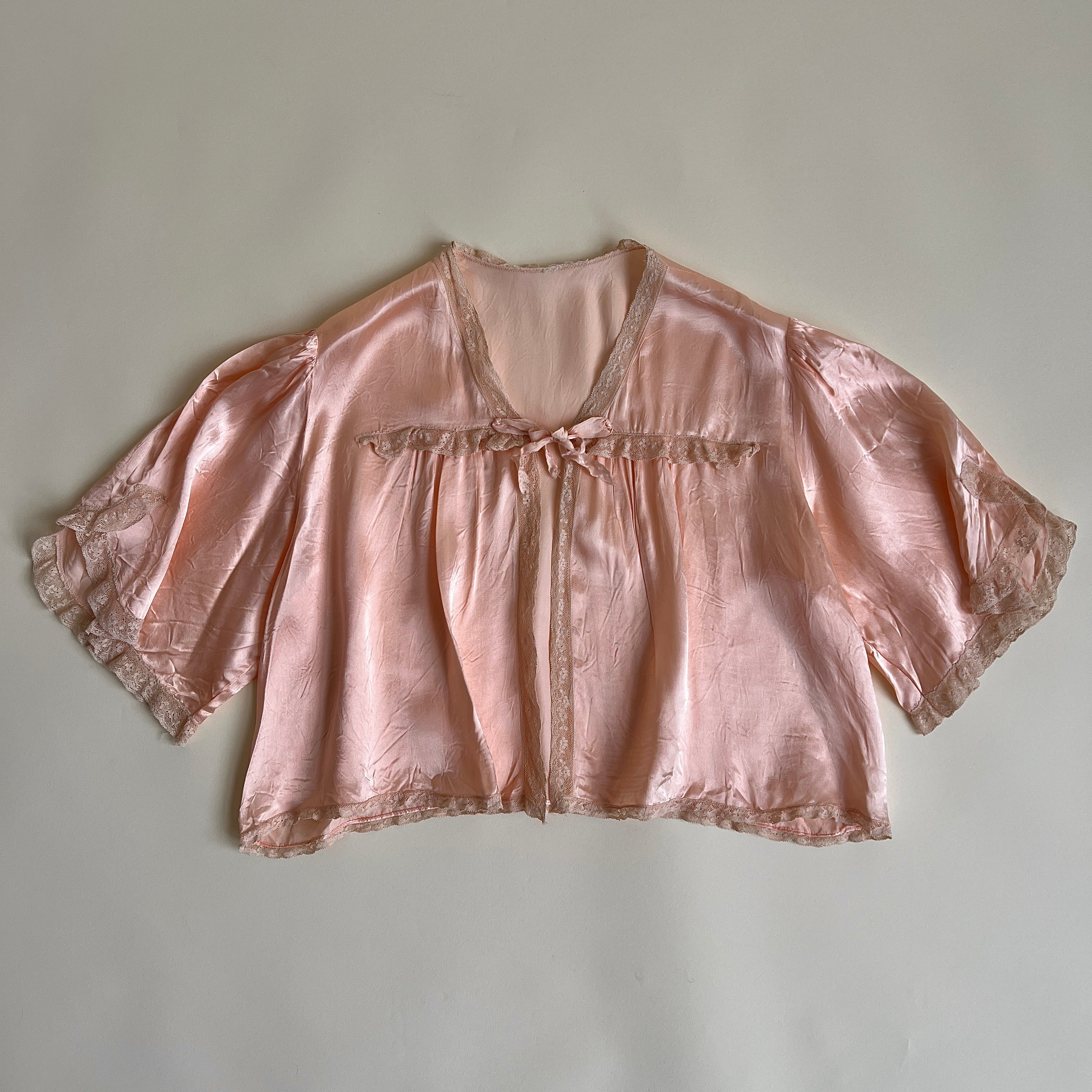 Vintage 50s baby pink satin + lace bed jacket