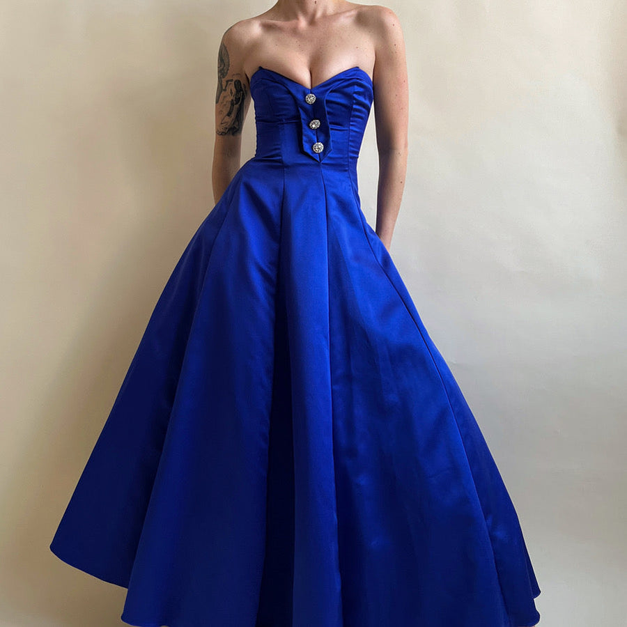Beautiful Blue Trumpet Style Beaded 80s Evening Gown Flattering With Fit to  Hips & Full Skirt by Ramana in Medium Size - Etsy