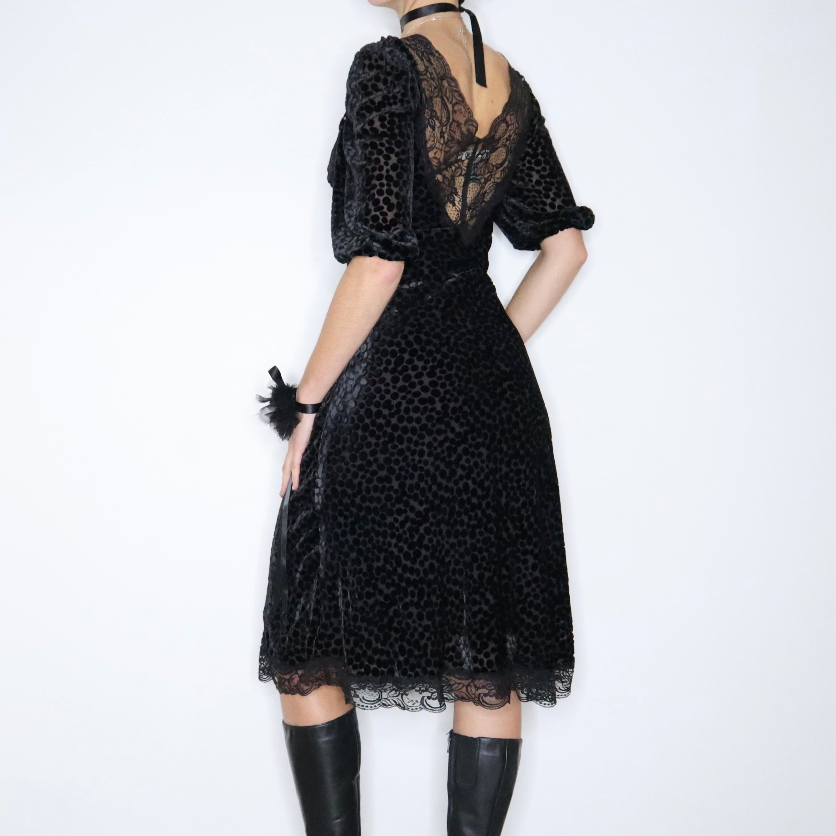 90s Romantic Black Midi Dress (S)