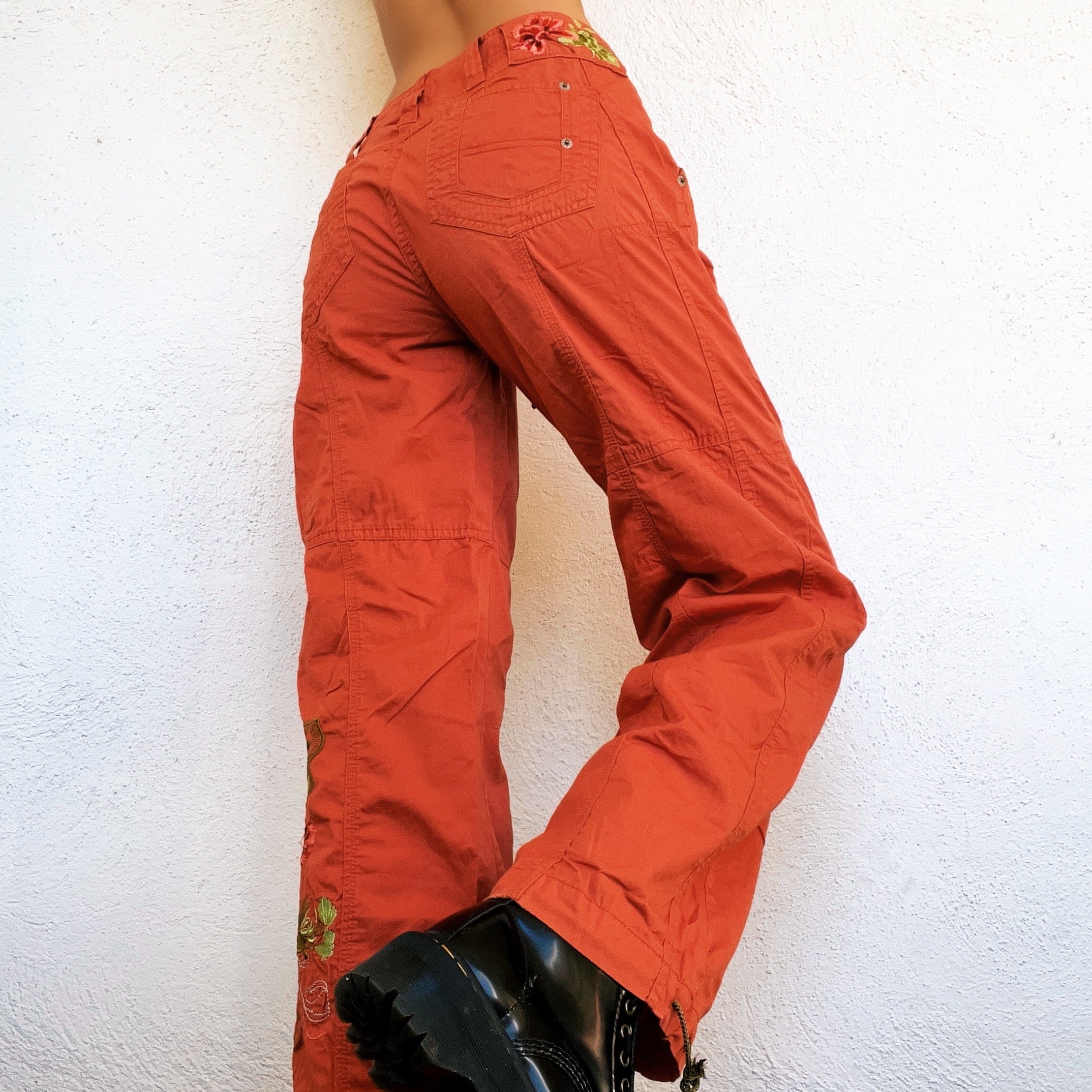 Early 2000s Embroidered Cargo Pants – Holy Thrift