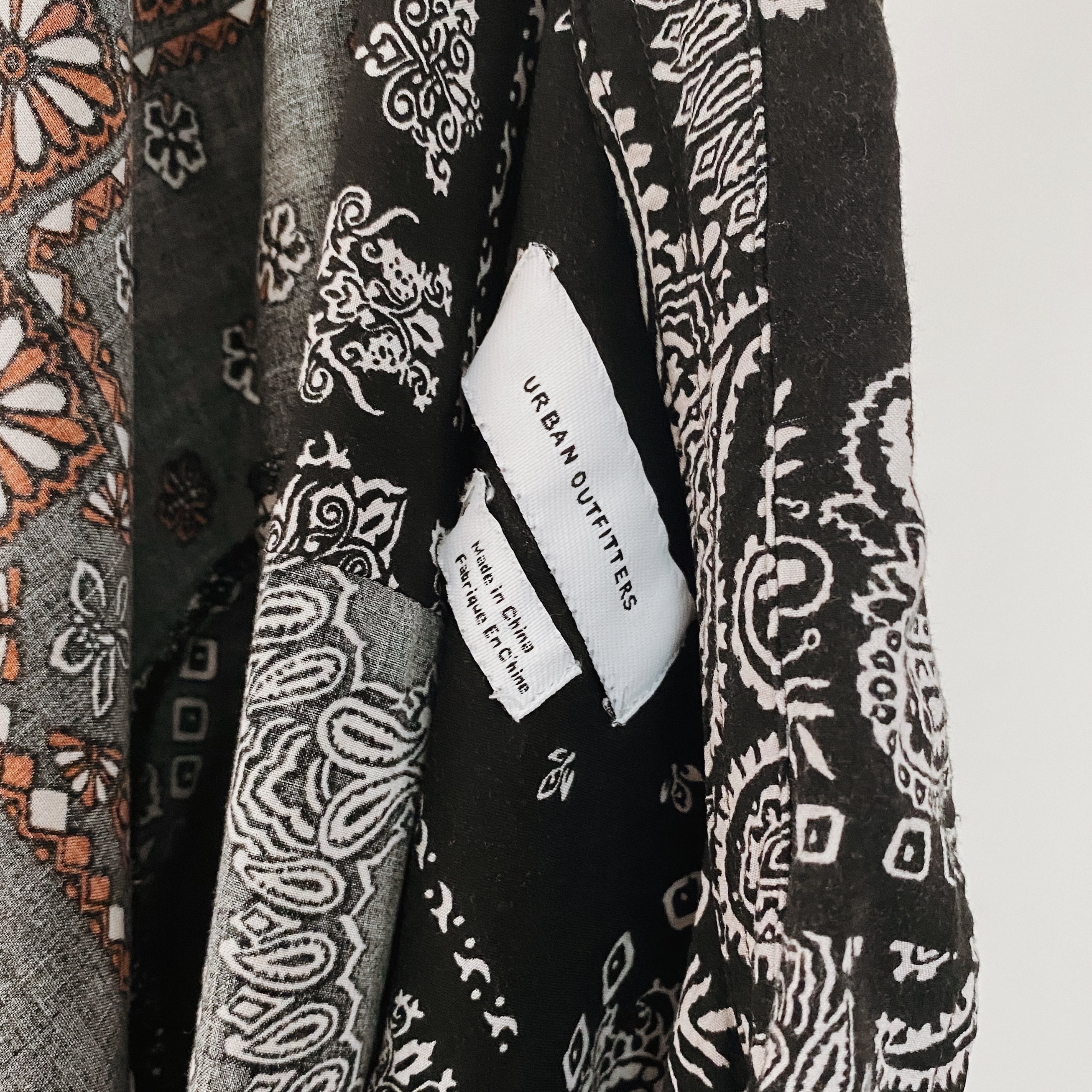 paisley short sleeve button down - large