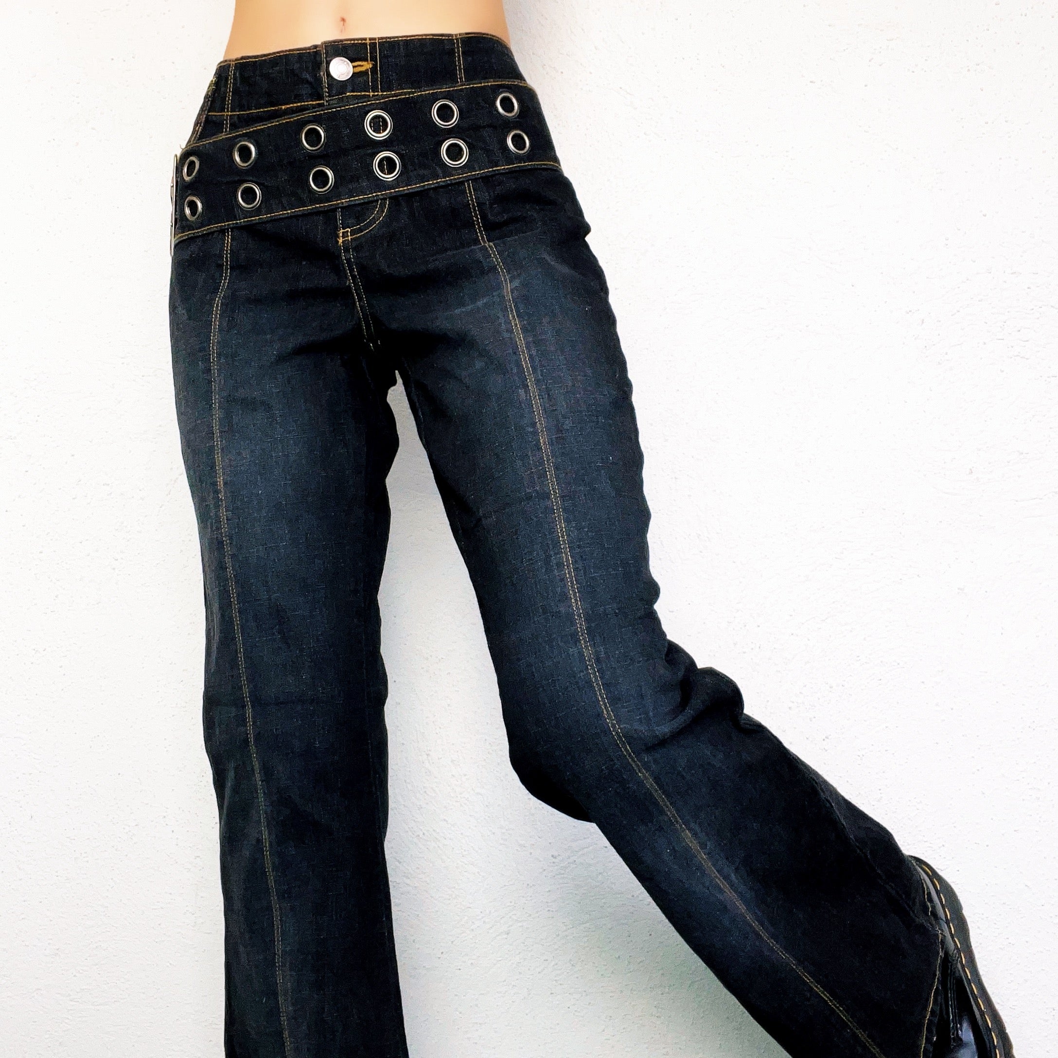 Grommet Belt Flare Jeans