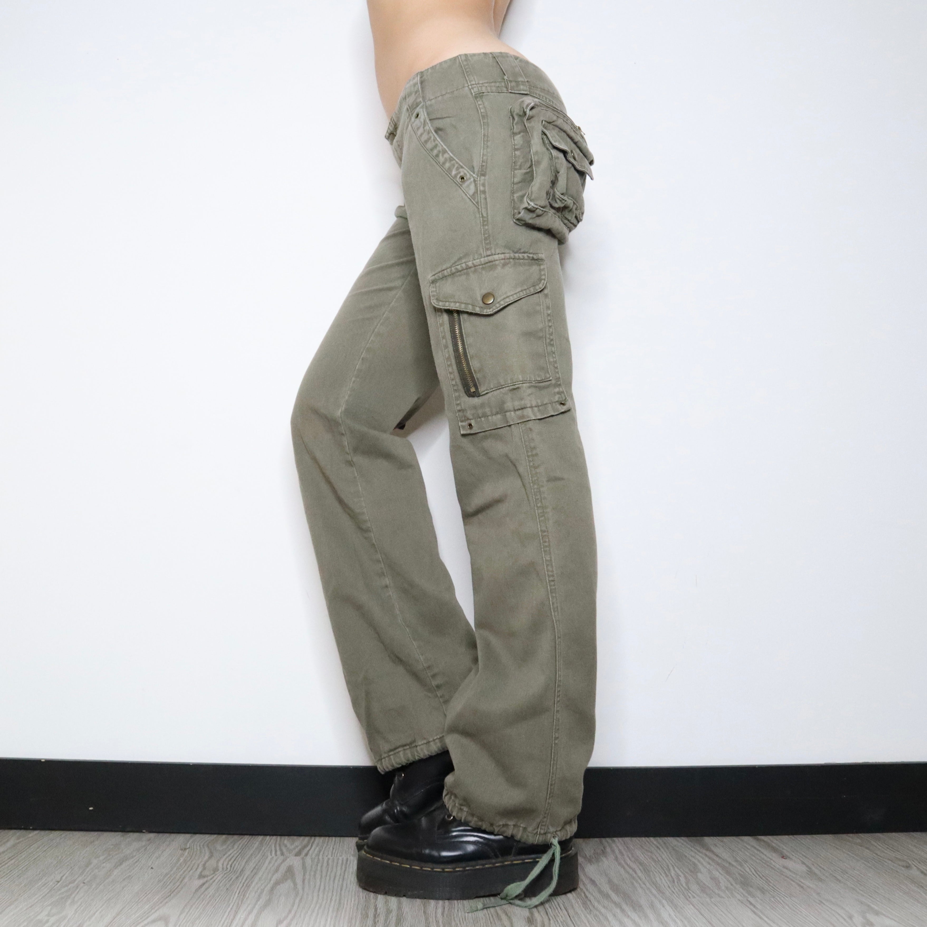 Baggy Khaki Cargo Pants (Medium)