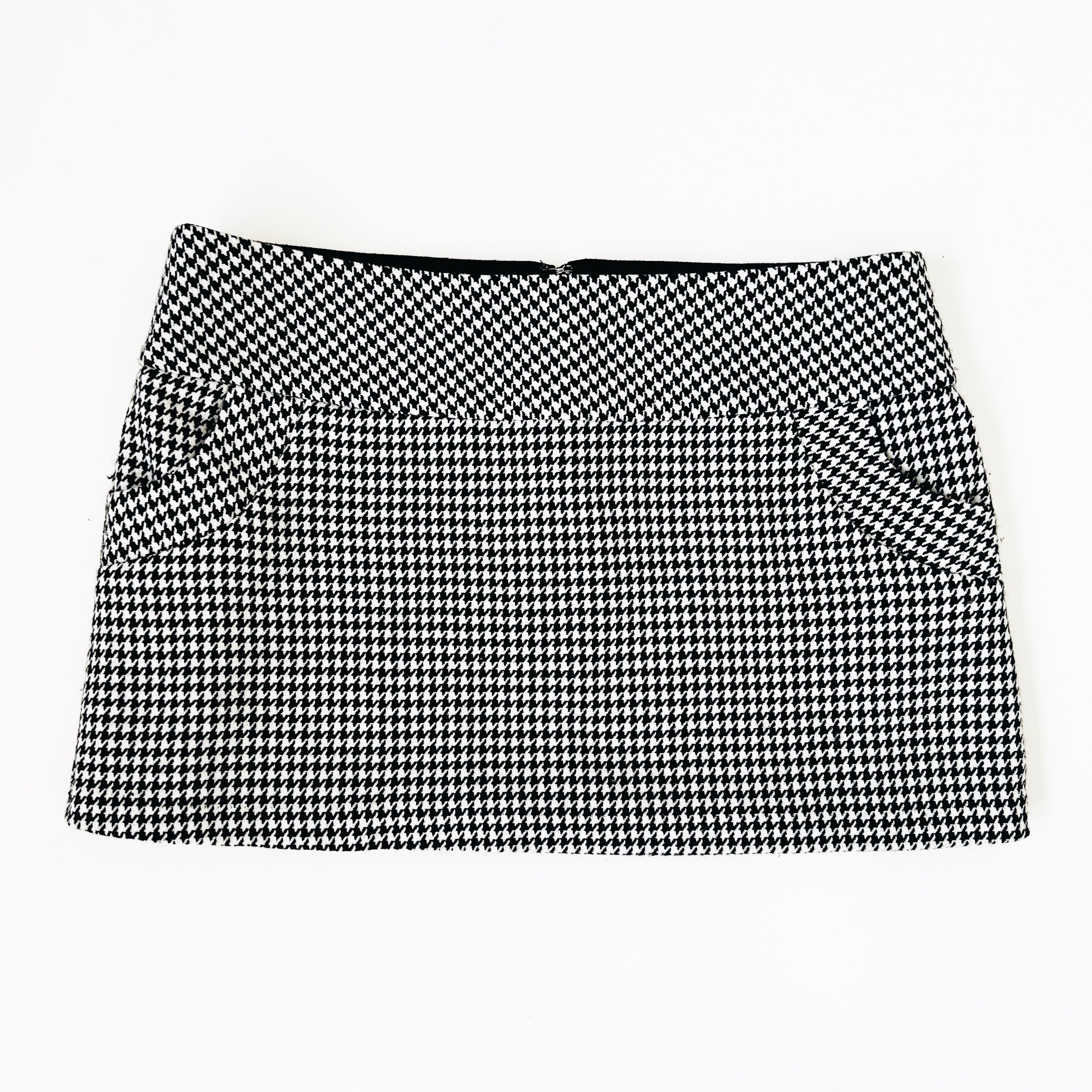 Early 2000s Houndstooth Mini Skirt (M)