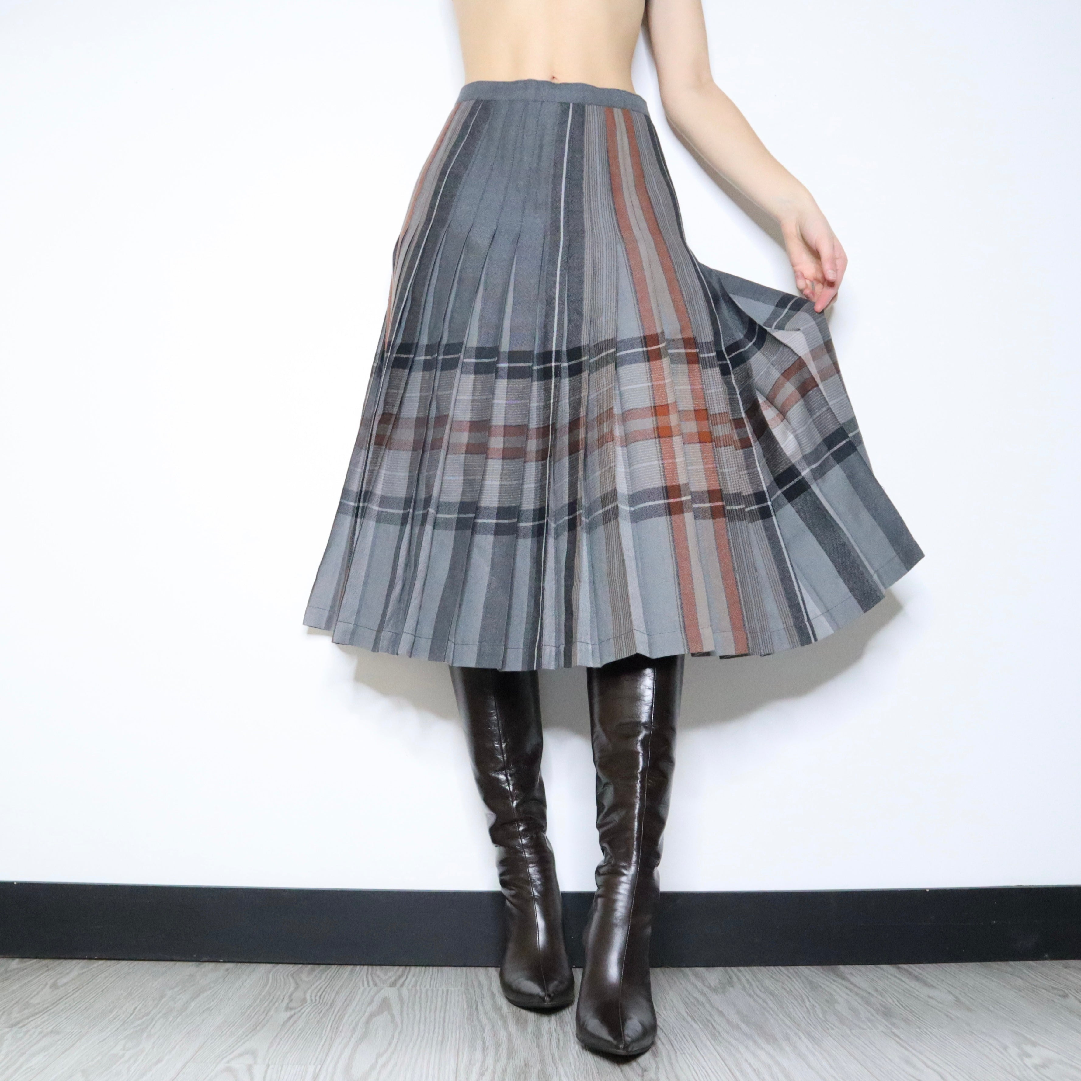 60s Pleated Plaid Maxi Skirt (S/M)