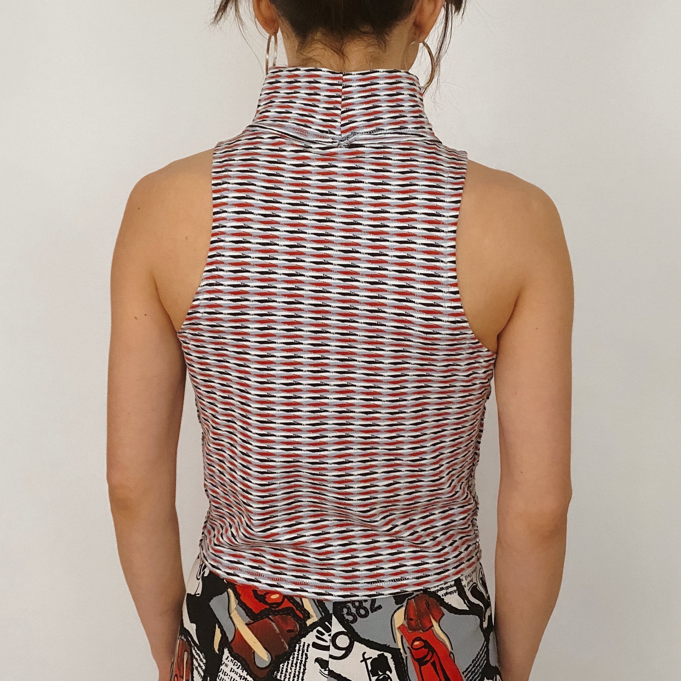 sleeveless knit turtleneck - small